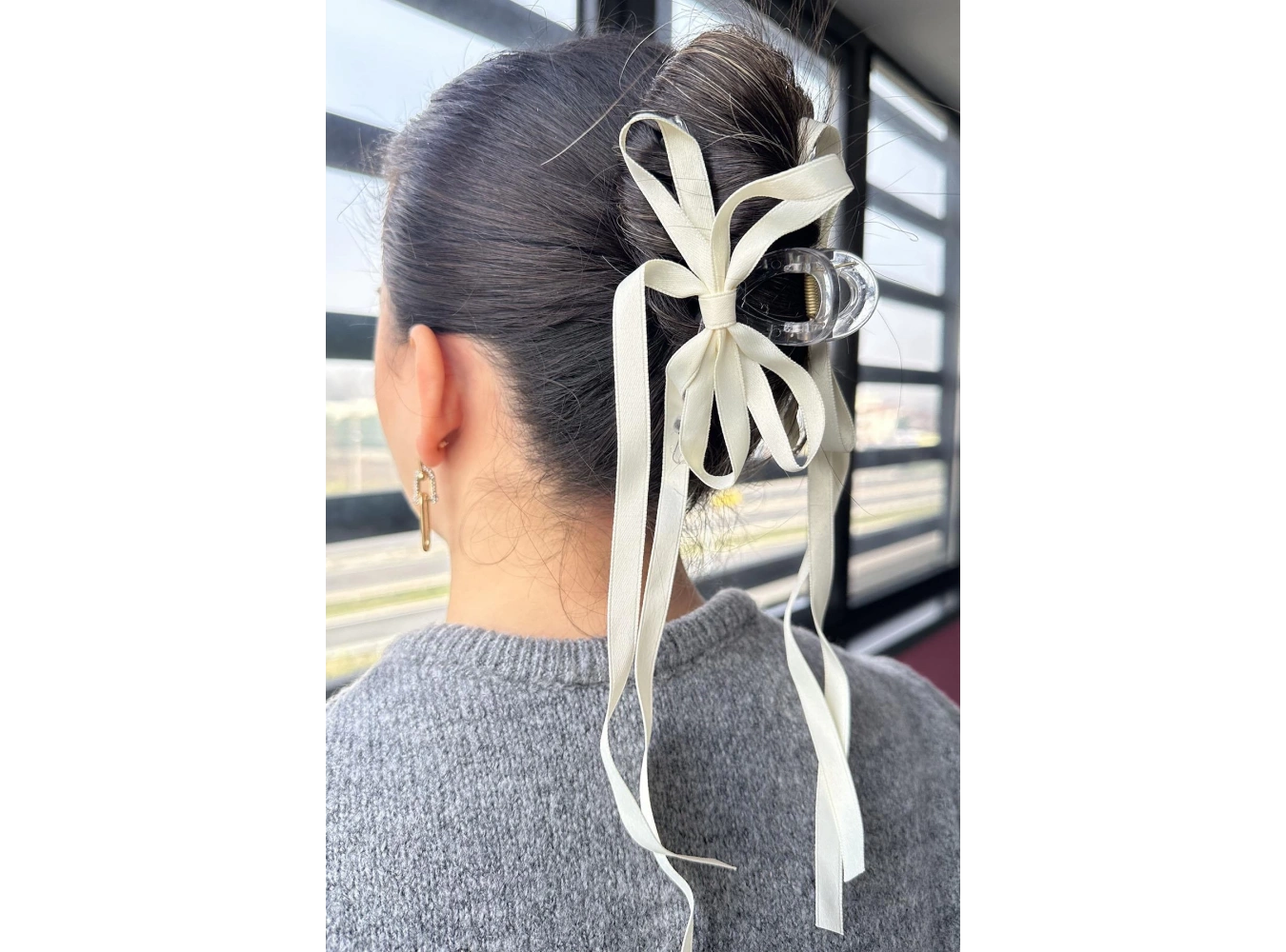 Krem Renk Kurdele Figürlü Mandal Toka