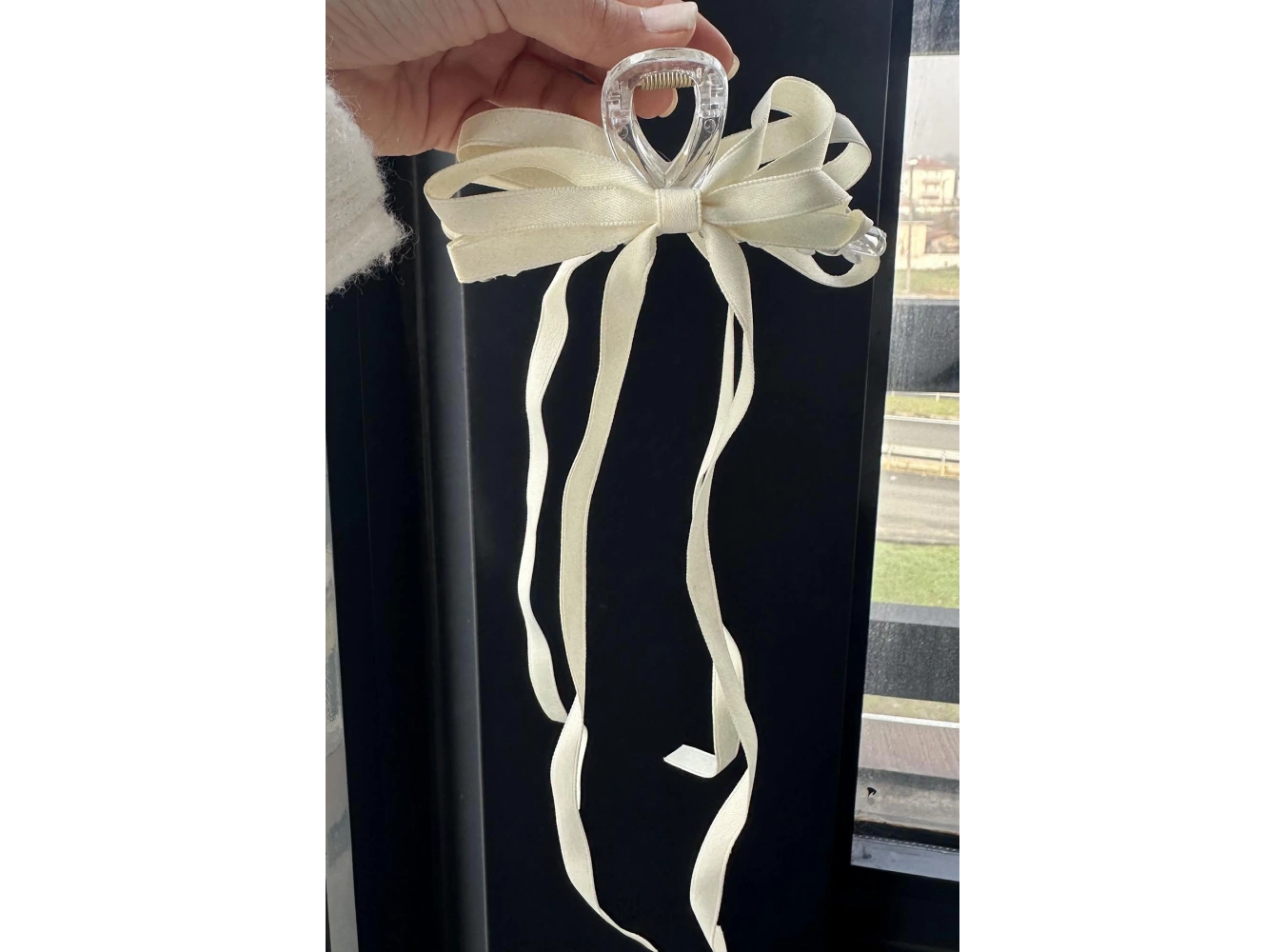 Krem Renk Kurdele Figürlü Mandal Toka