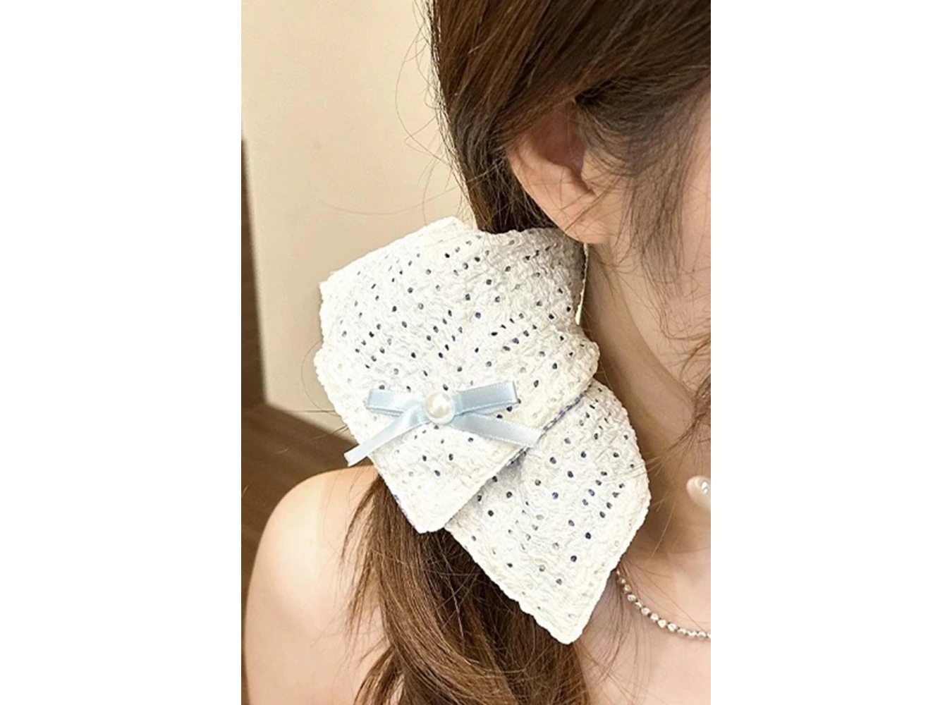 Krem Renk Kurdele Figürlü Simit Toka