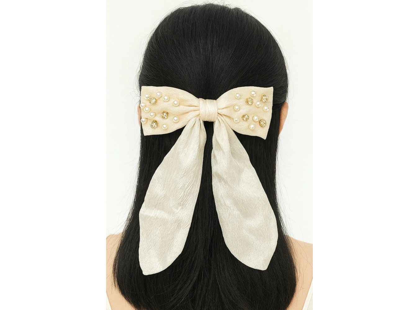 Krem Renk Kurdele Figürlü Taş Ve İnci  Detaylı Otomat Toka