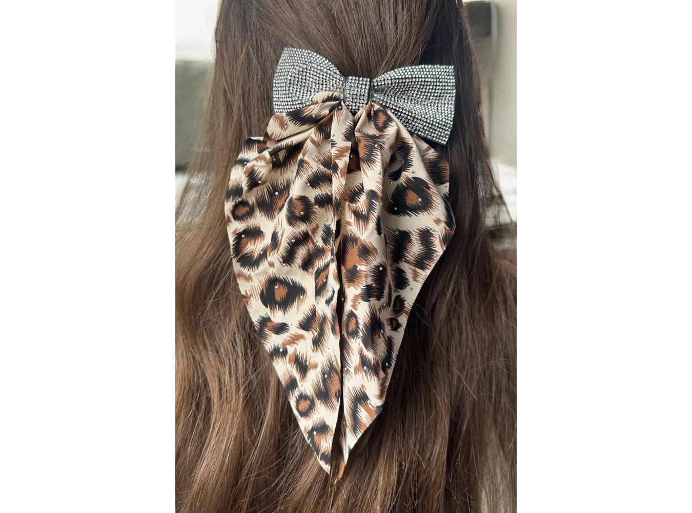 Krem Renk Leopar Desenli Taş Detaylı Otomat Toka