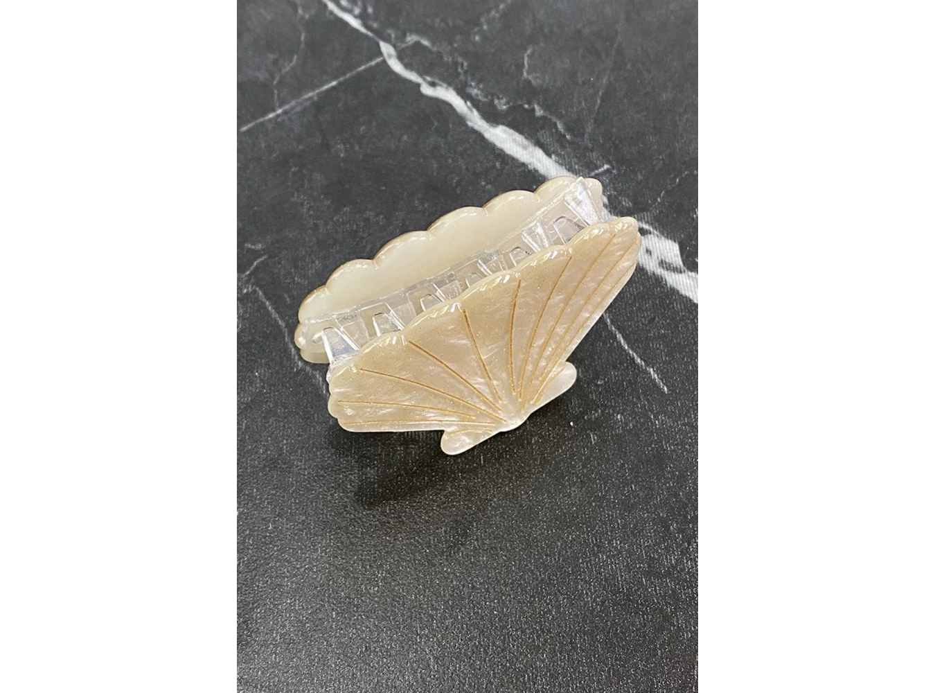 Krem Renk Orta Boy Deniz Kabuğu Mandal Toka