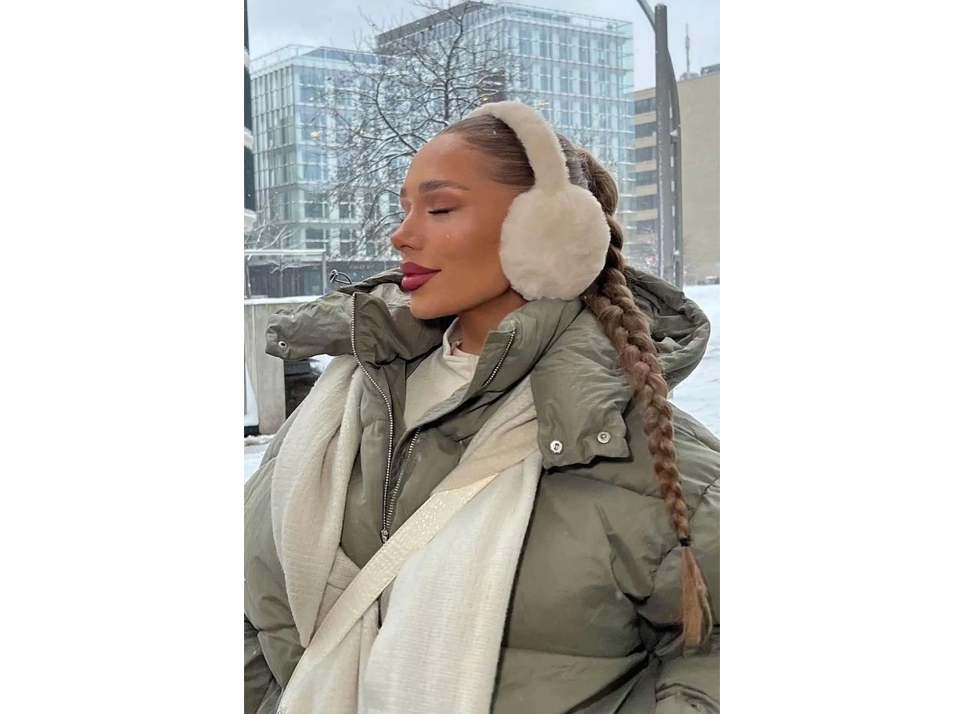 Krem Renk Peluş Kulaklık