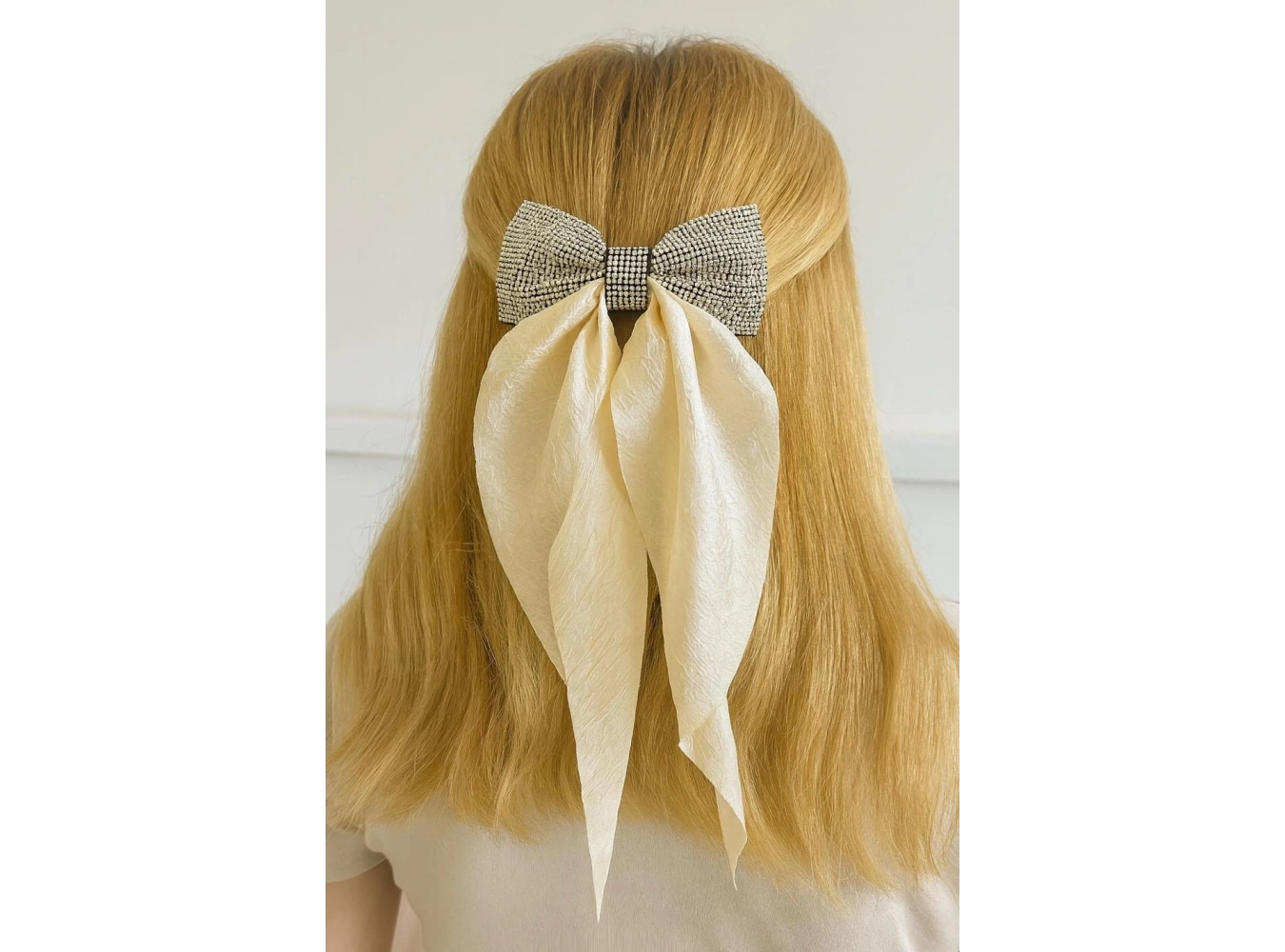 Krem Renk Taş Detaylı Kurdele Otomat Toka