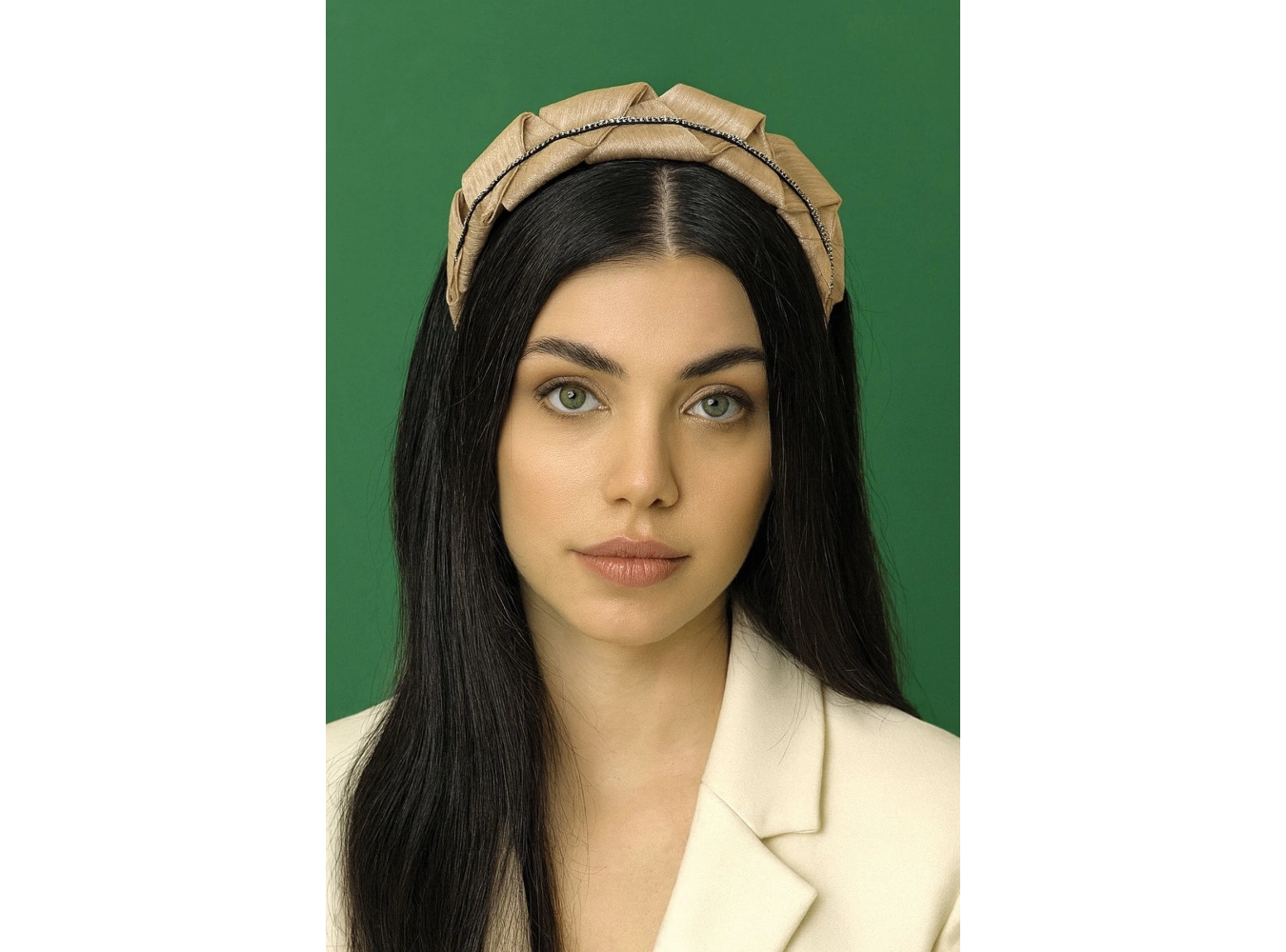 Krem Renk Taş Detaylı Taç