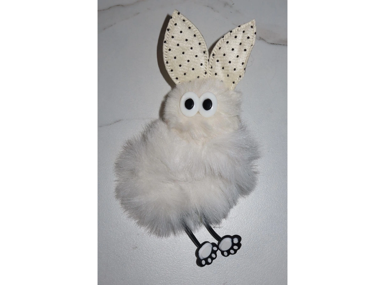 Krem Renk Tavşan Figürlü Peluş Simit Toka