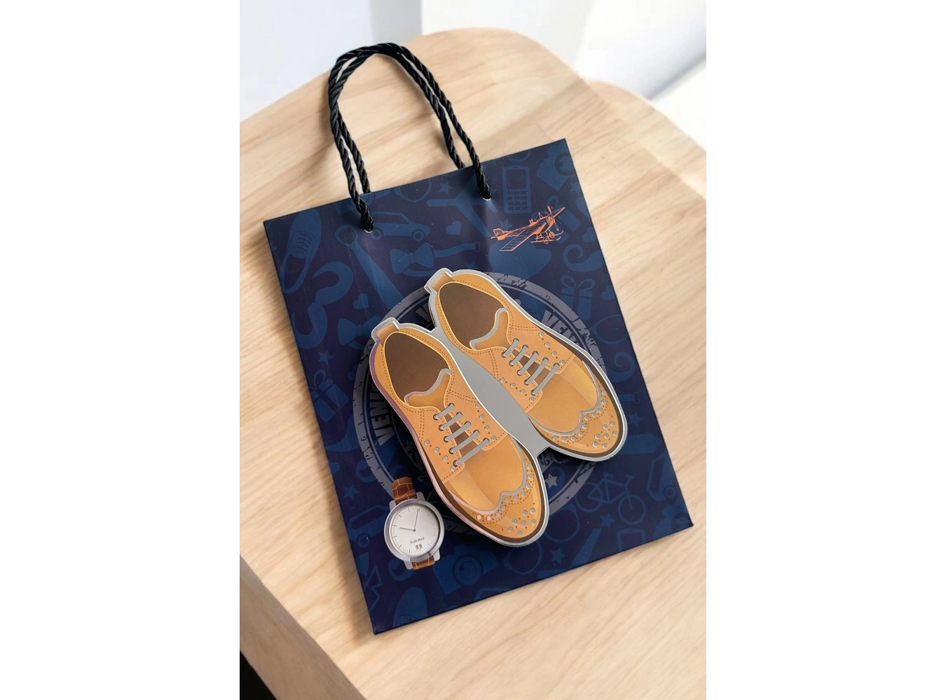 Lacivert Renk Ayakkabı Figürlü 3D Görünümlü Karton Çanta