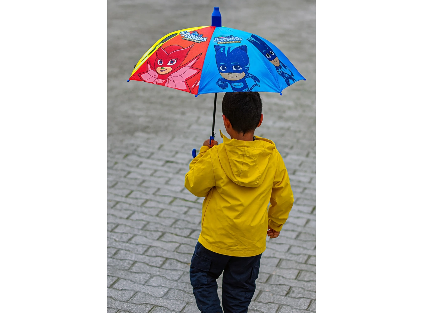 Lacivert Renk Karışık Figürlü Kılıflı Çocuk Şemsiye