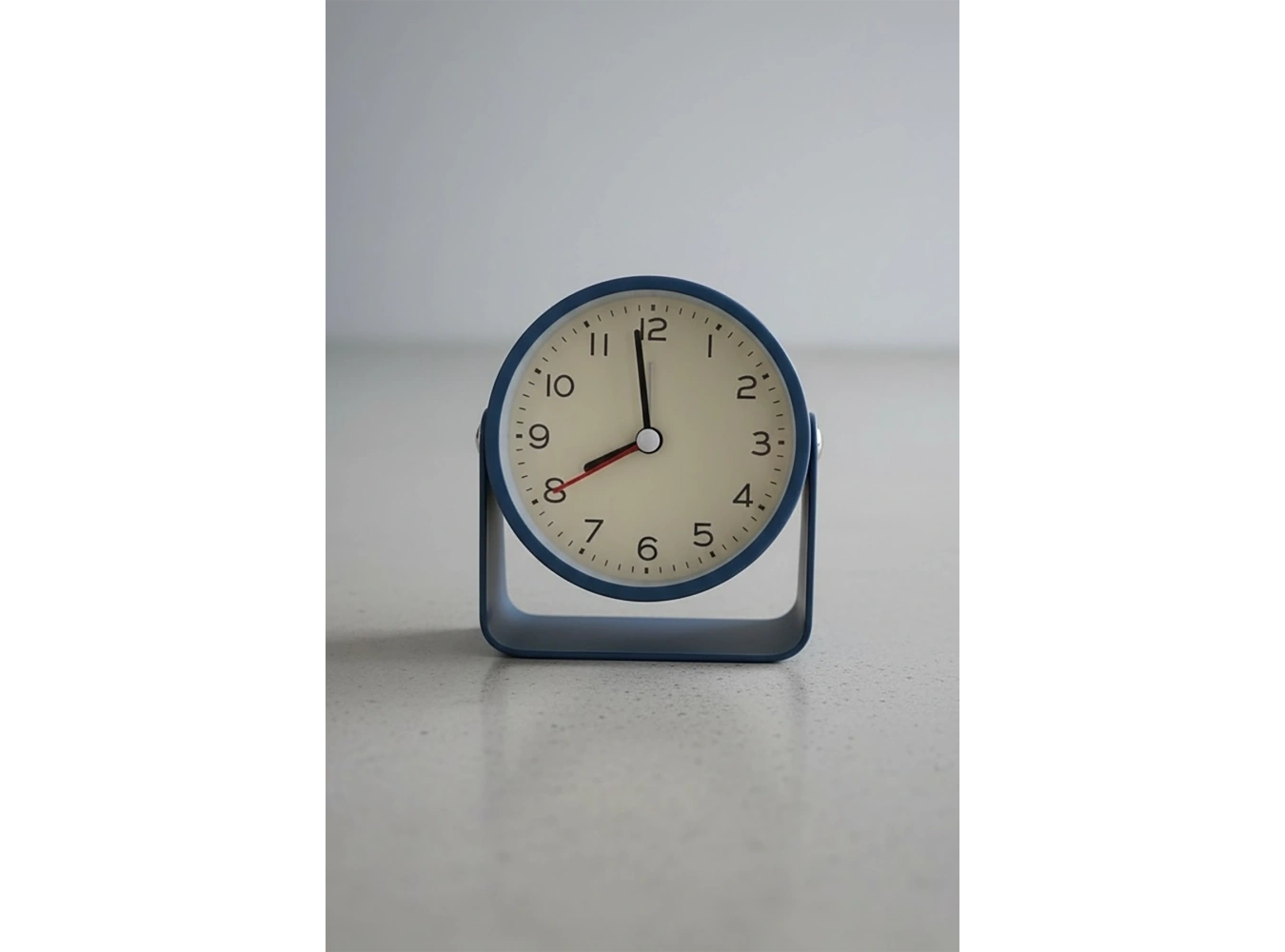 Lacivert Renk Mini Dekoratif Alarmlı Yuvarlak Masa Saati