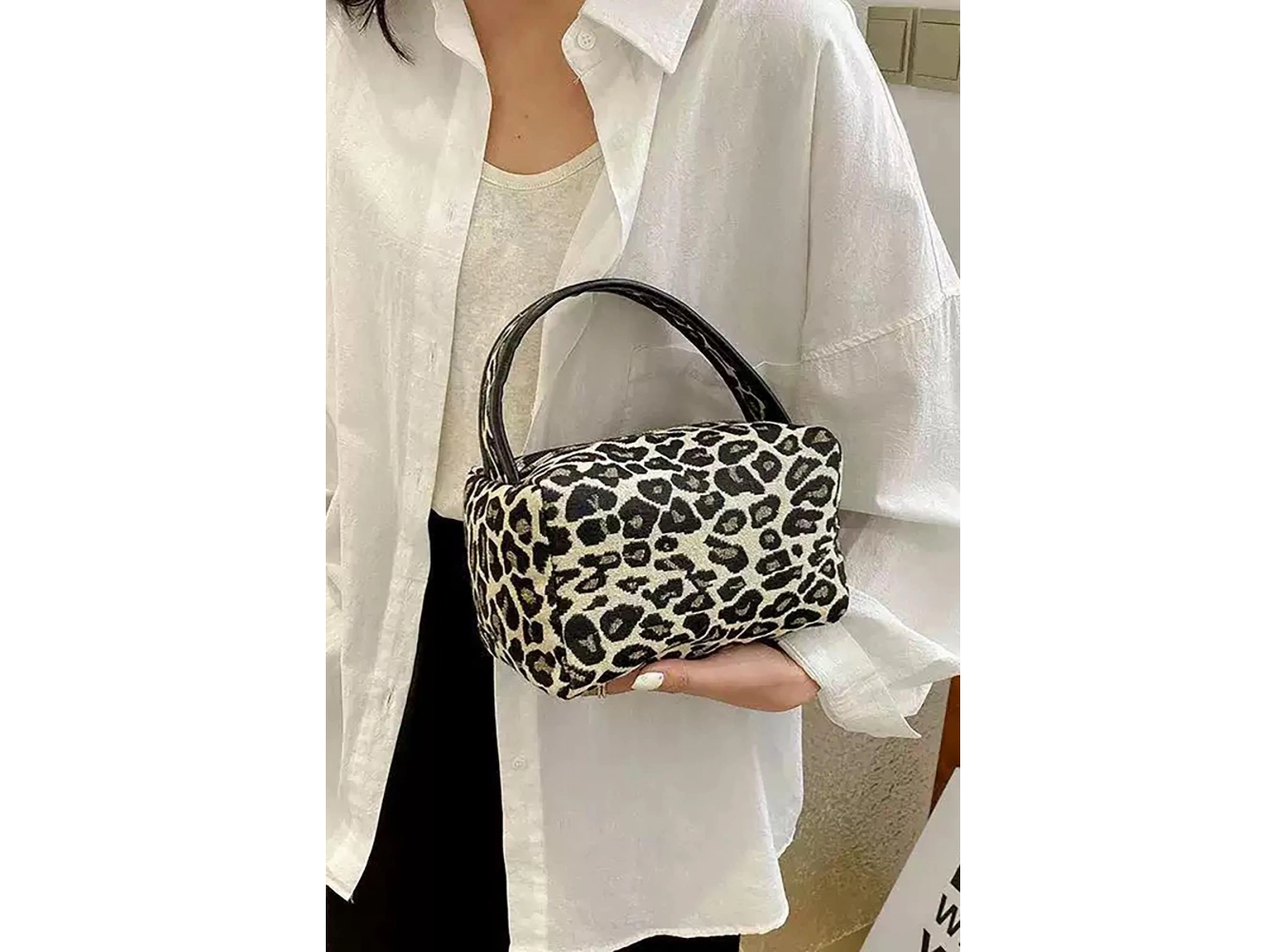 Leopar Desenli Makyaj Çantası