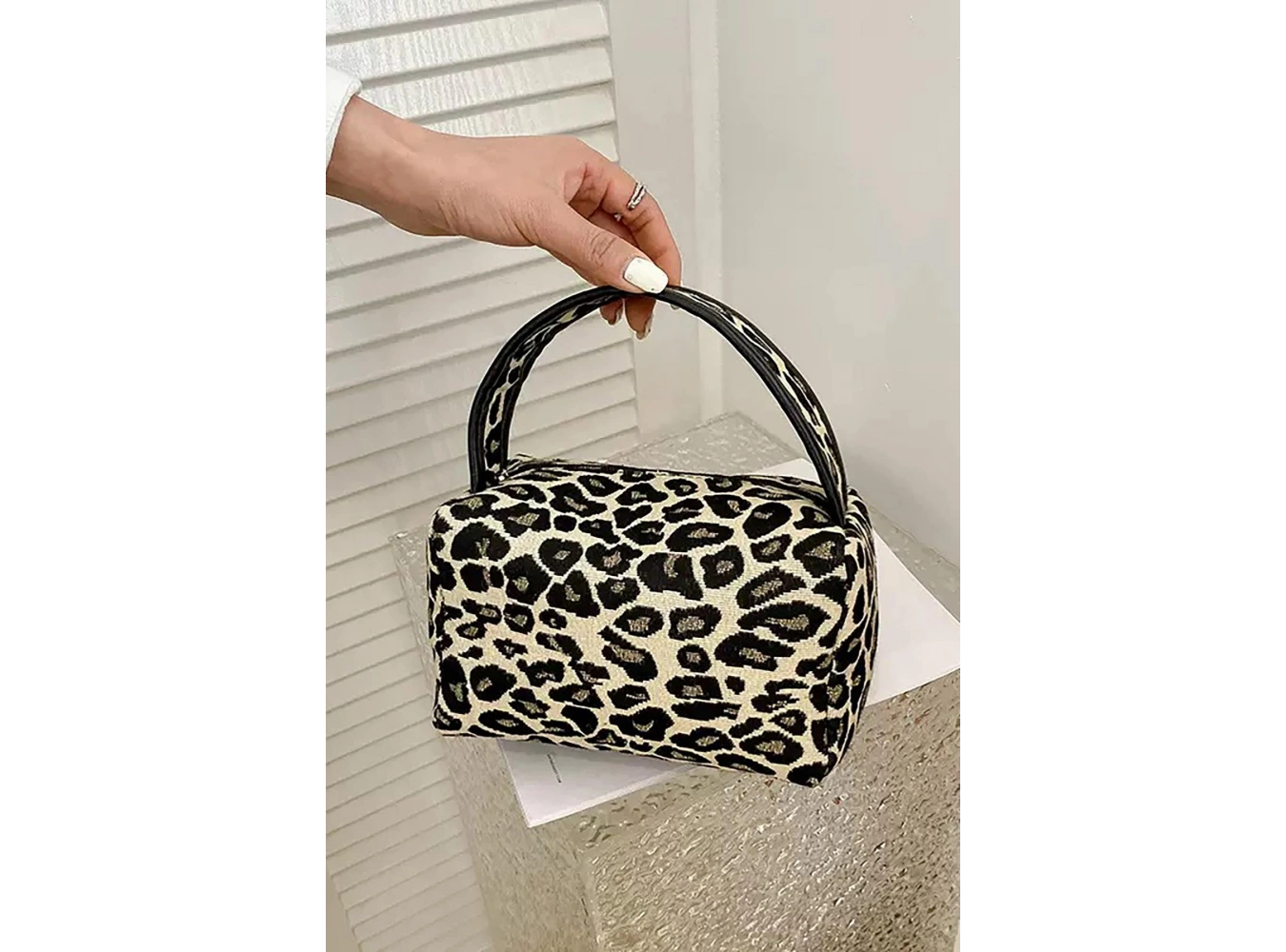 Leopar Desenli Makyaj Çantası