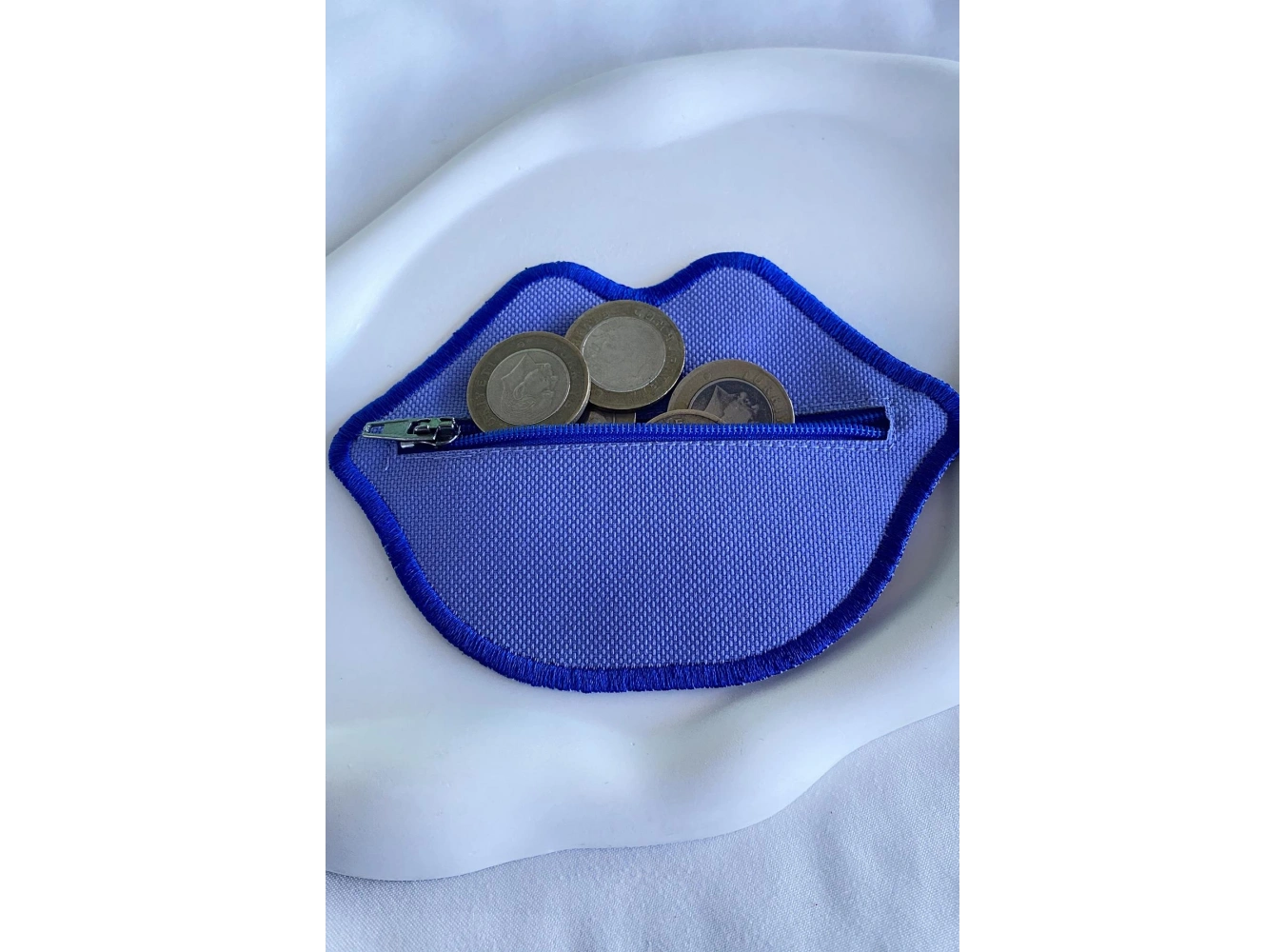 Lila Renk Dudak Detaylı Kadın Cüzdan