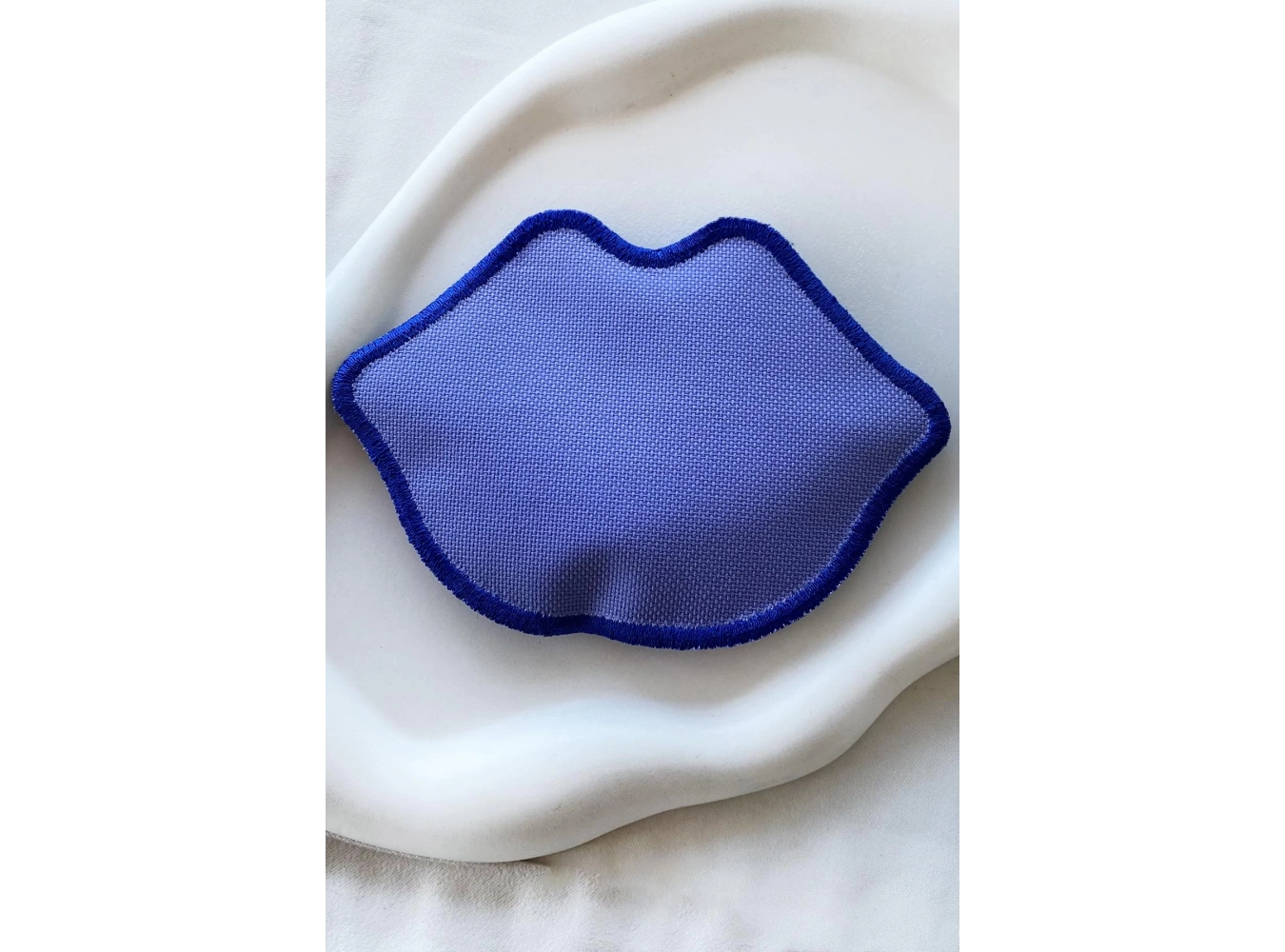 Lila Renk Dudak Detaylı Kadın Cüzdan