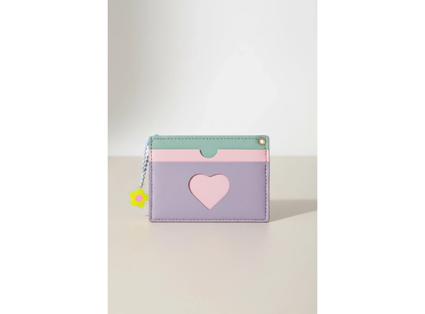 Lila Renk Kalp Detaylı Kartlık