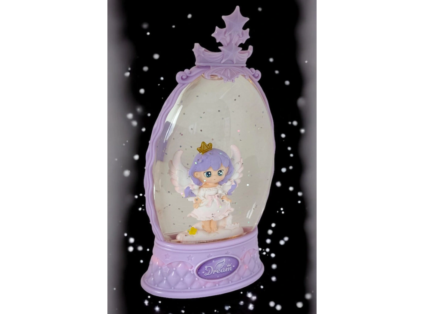 Lila Renk Kız Figürlü Müzikli Ve Işıklı Kar Küresi