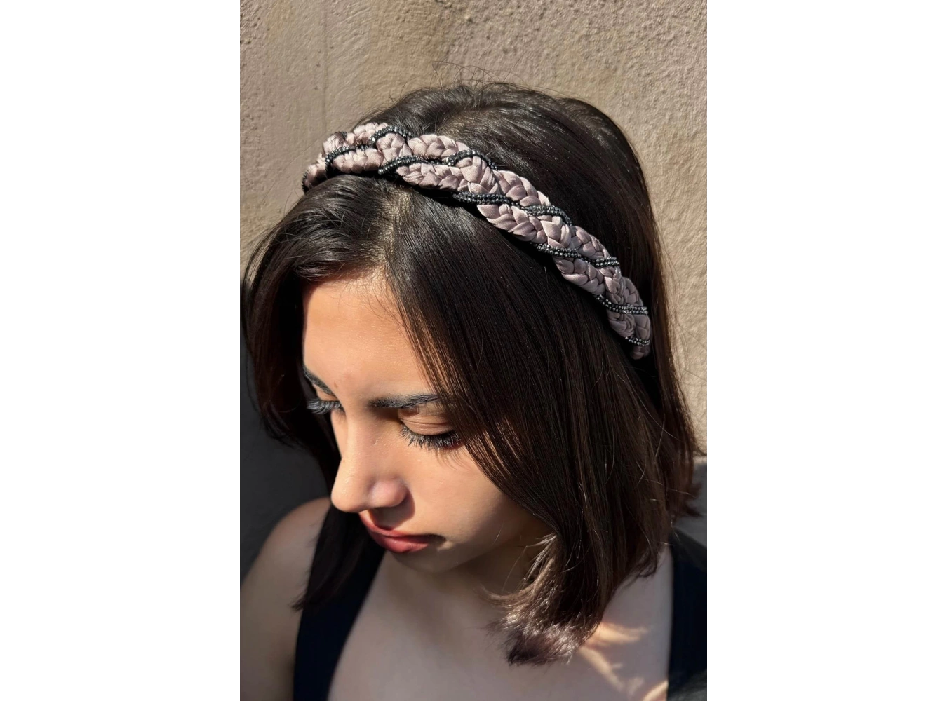 Lila Renk Taş Detaylı Taç