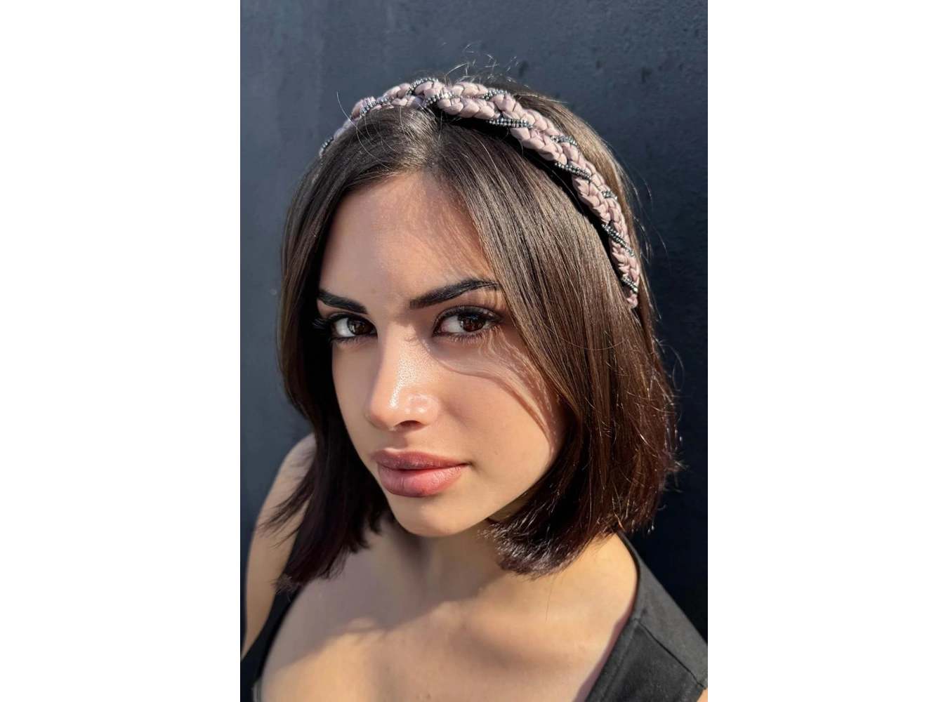 Lila Renk Taş Detaylı Taç