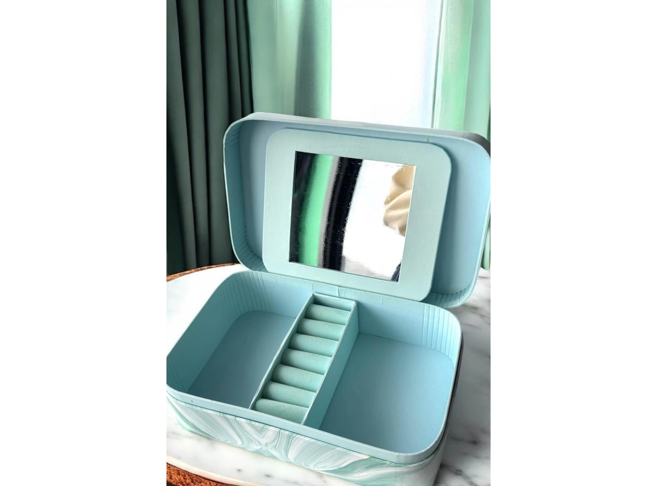 Mavi Renk Ayna Detaylı Takı Organizeri