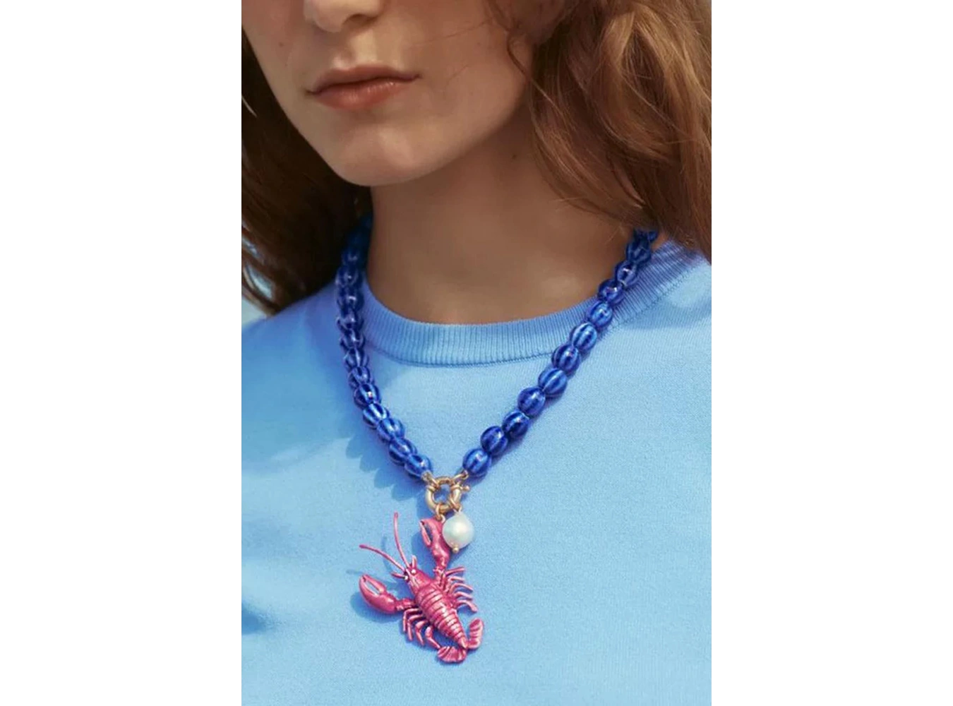 Mavi Renk Boncuklu Yengeç Detaylı Tasarım Kolye