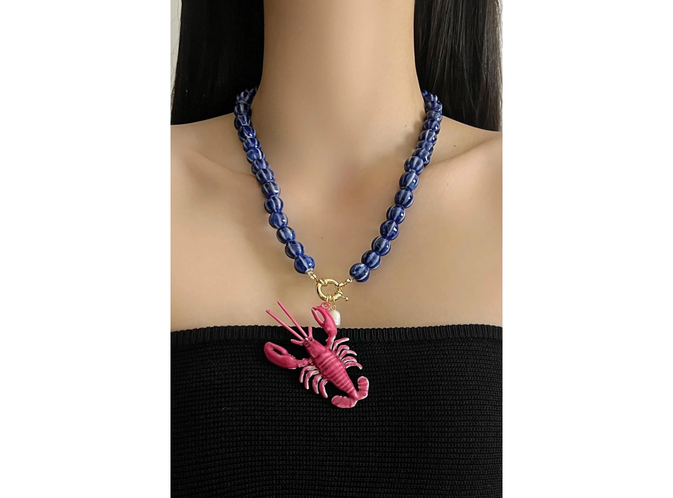 Mavi Renk Boncuklu Yengeç Detaylı Tasarım Kolye