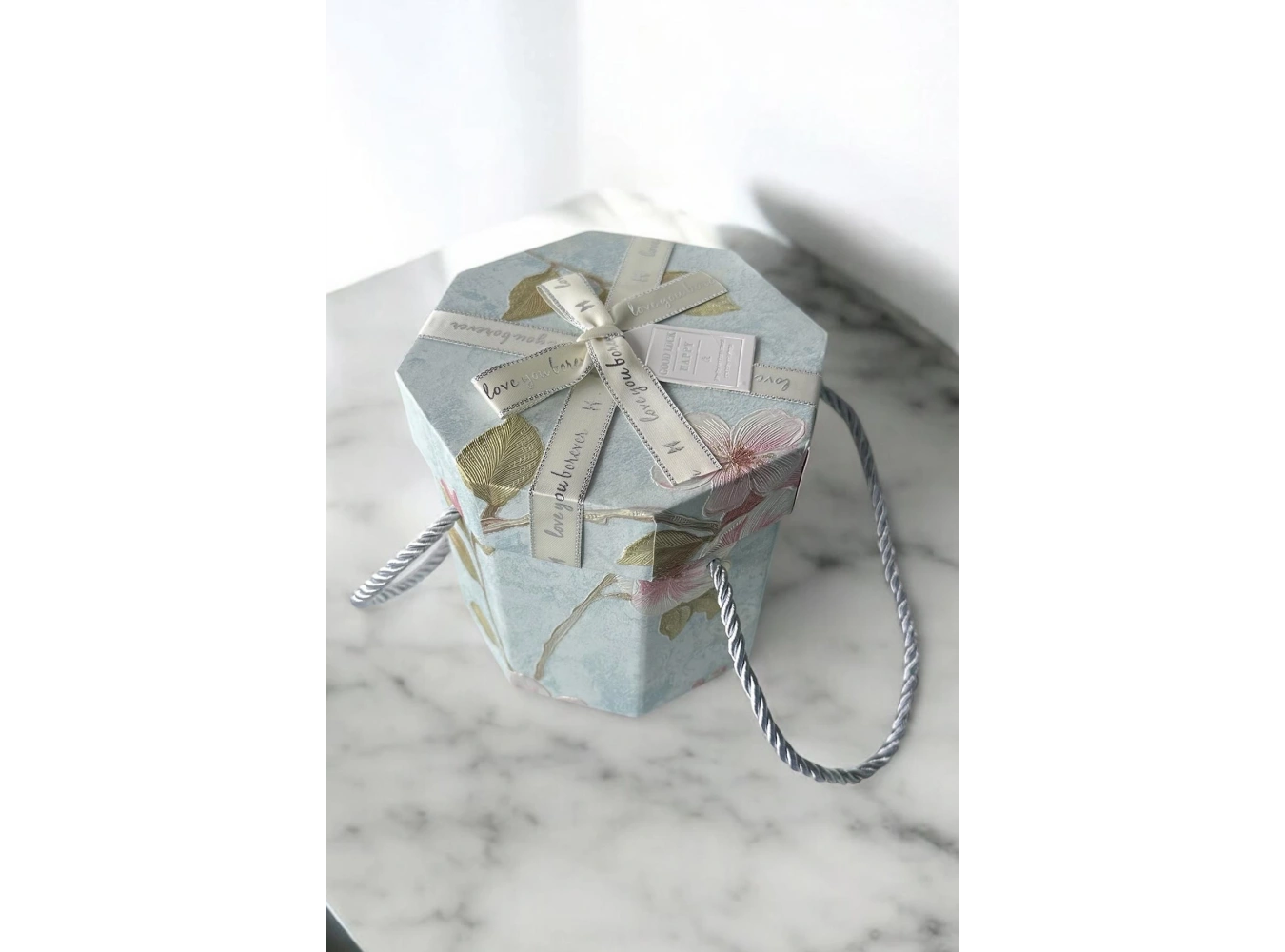 Mavi Renk Çiçek Figürlü Kurdele Detaylı Hediye Kutusu