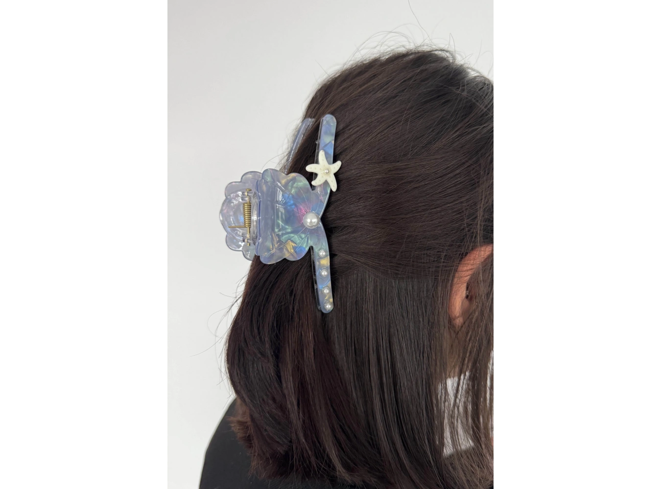 Mavi Renk Deniz Kabuğu Figürlü Kemik Mandal Toka