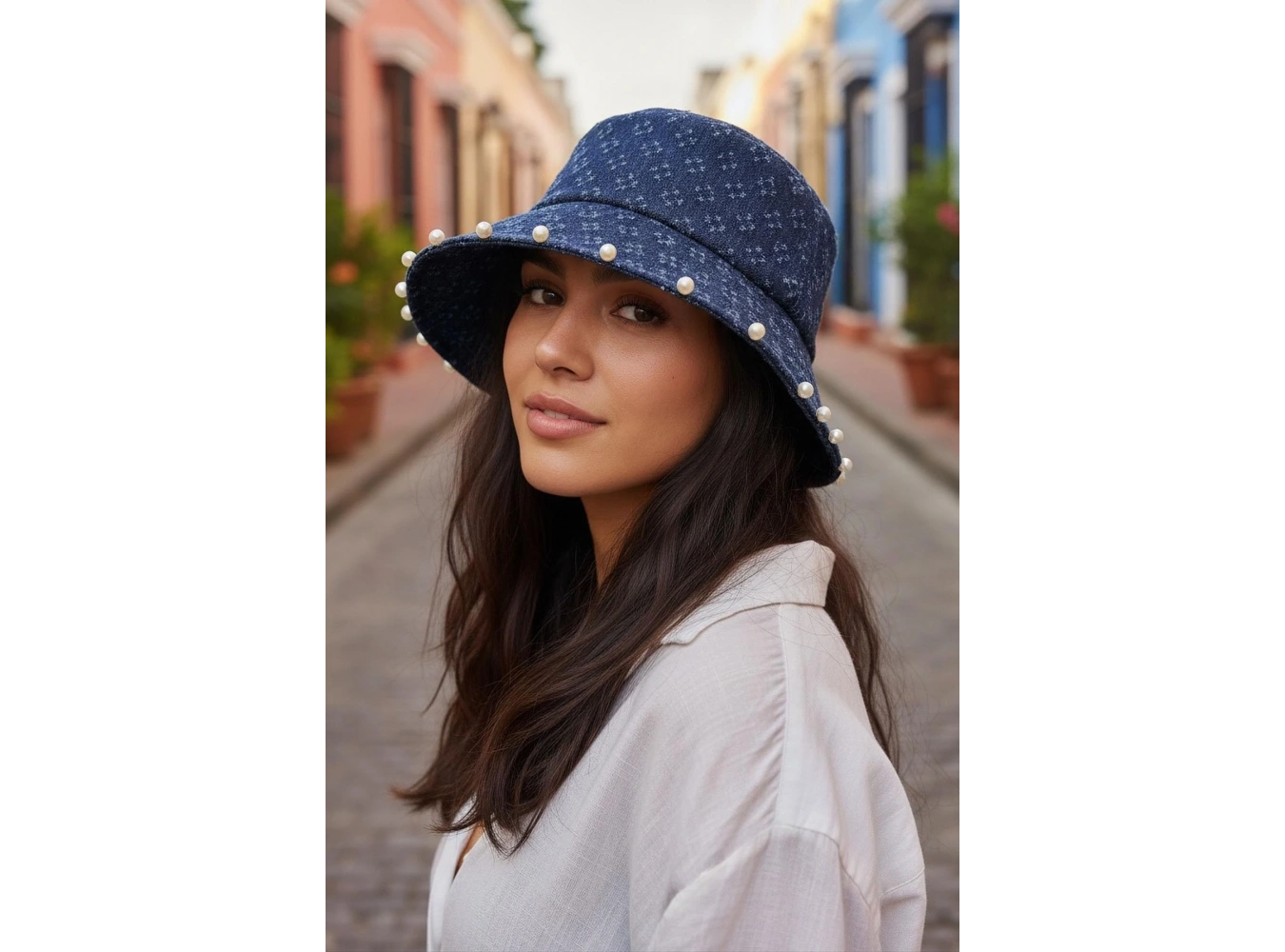 Mavi Renk İnci Detaylı Kot Tasarım Şapka