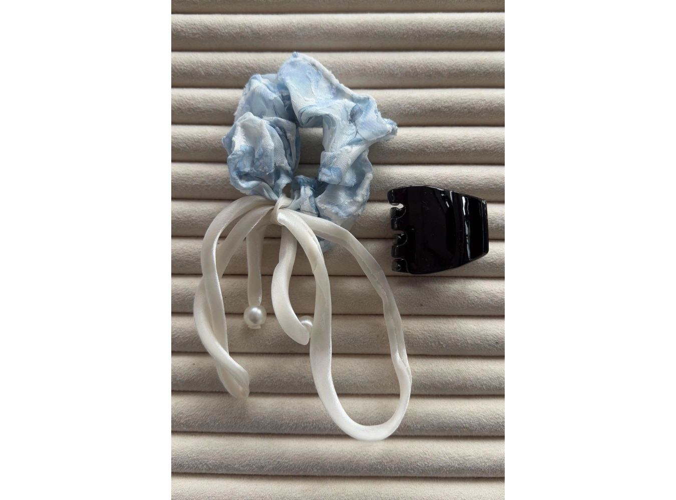 Mavi Renk İnci Detaylı Mandal/Simit Toka