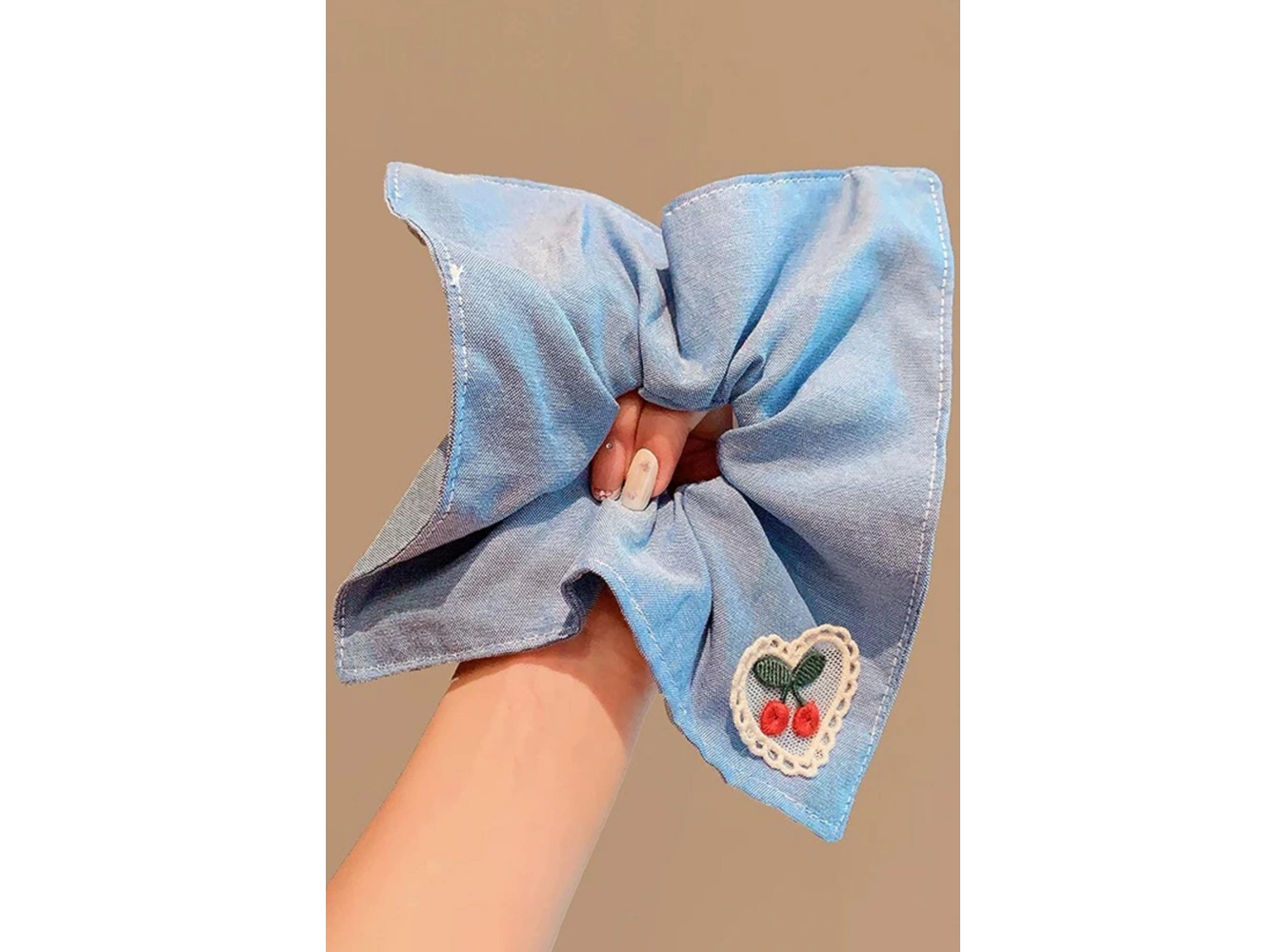 Mavi Renk Kiraz Figürlü Simit Toka