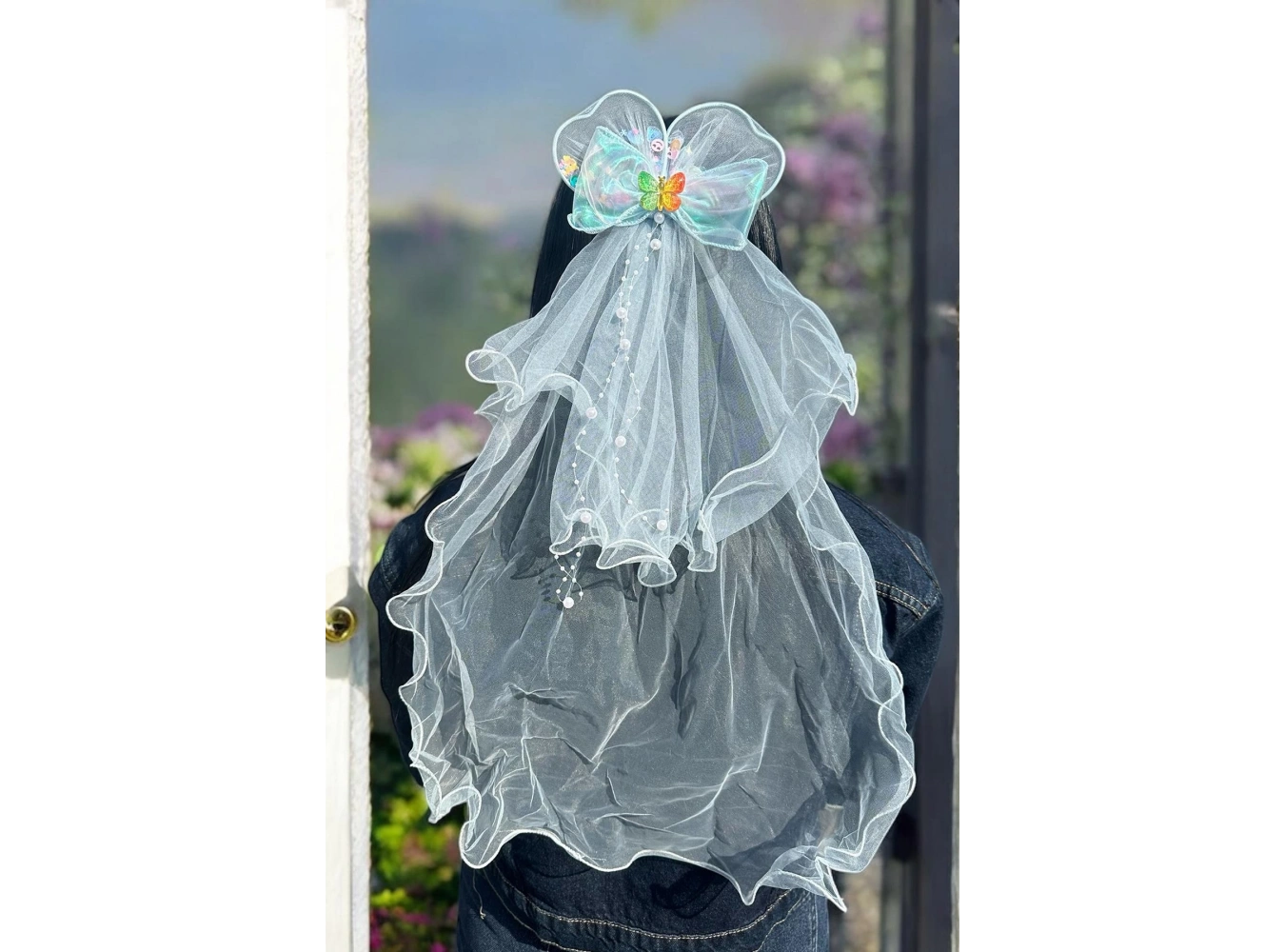 Mavi Renk Kurdele Figürlü Duvak Detaylı Yan Toka