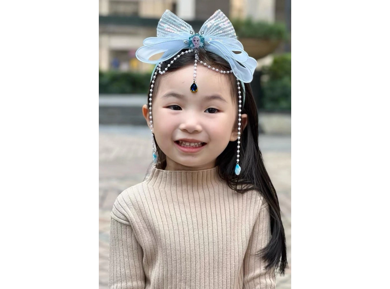 Mavi Renk Kurdele Figürlü İnci Detaylı Çocuk Taç