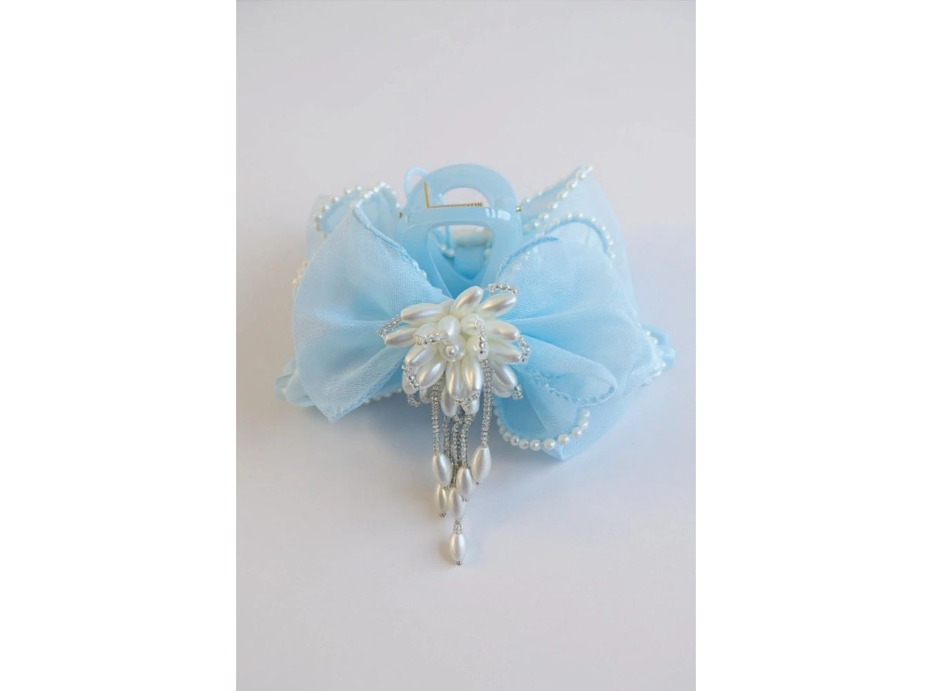 Mavi Renk Kurdele Figürlü İnci Detaylı Mandal Toka