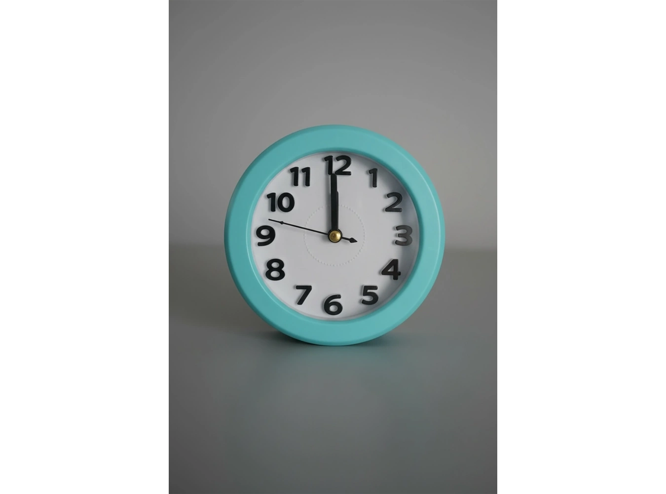 Mavi Renk Mini Dekoratif Alarmlı Yuvarlak Masa Saati