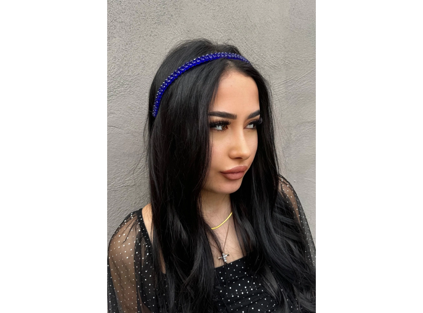 Mavi Renk Taş Detaylı Taç