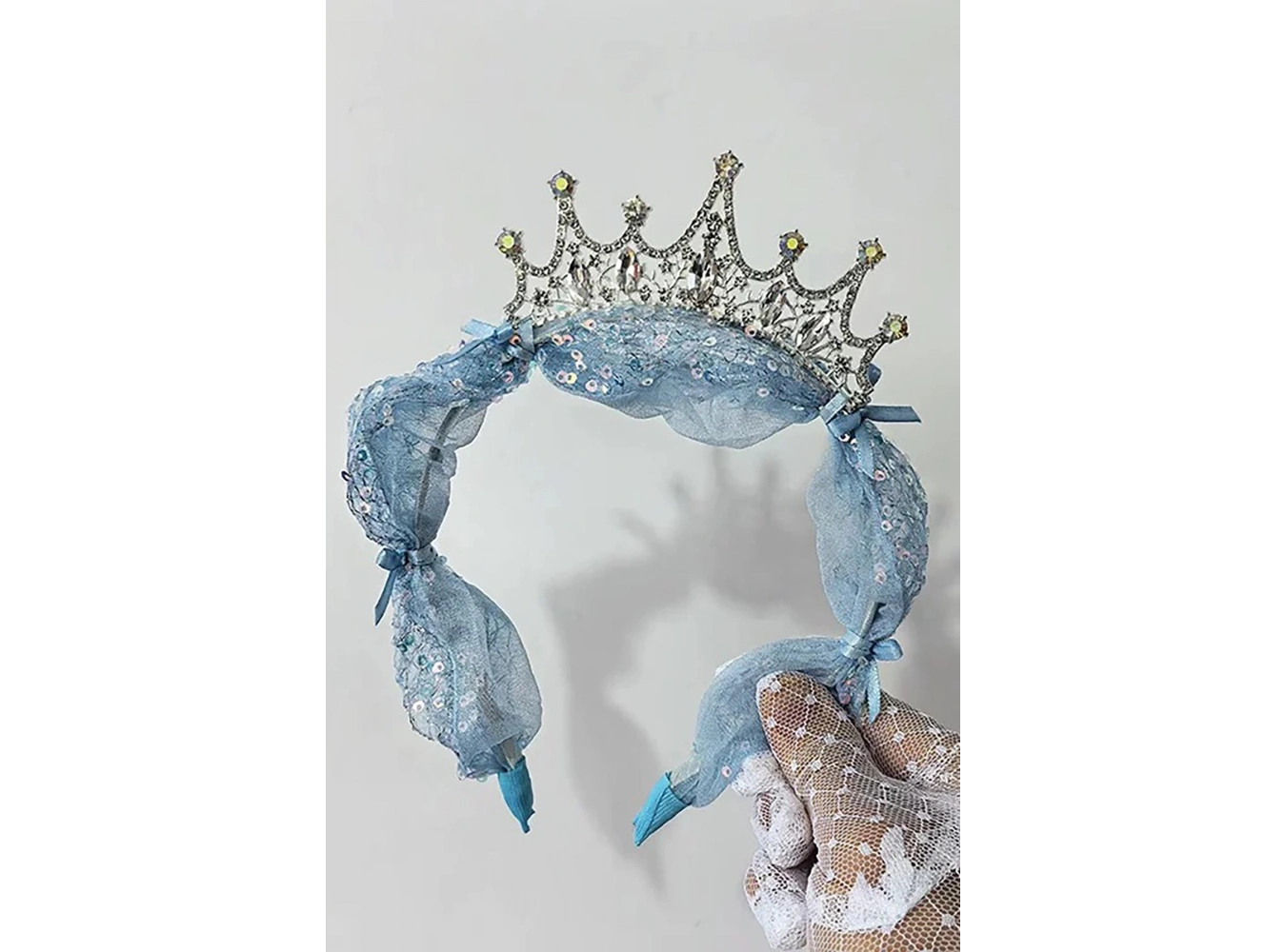 Mavi Renk Taş Detaylı Tüllü Çocuk Taç
