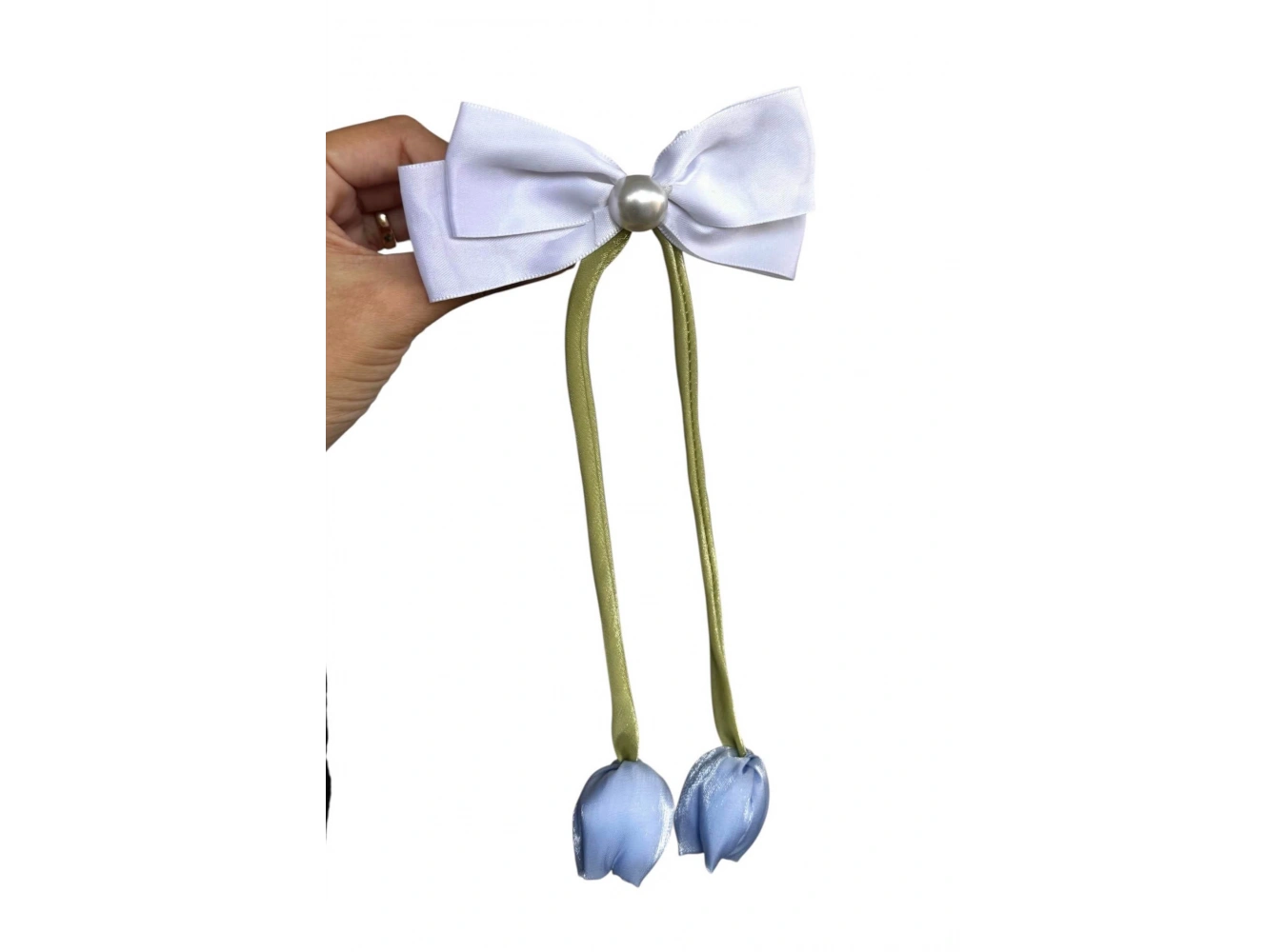 Mavi Ve Beyaz Renk Kurdele Detaylı Lale Figürlü Otomat Toka