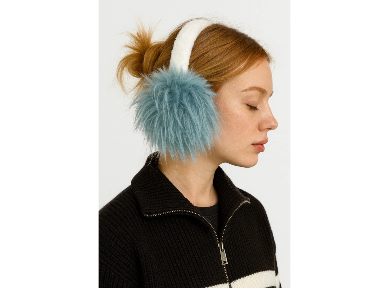 Mavi Ve Beyaz Renk Peluş Kulaklık