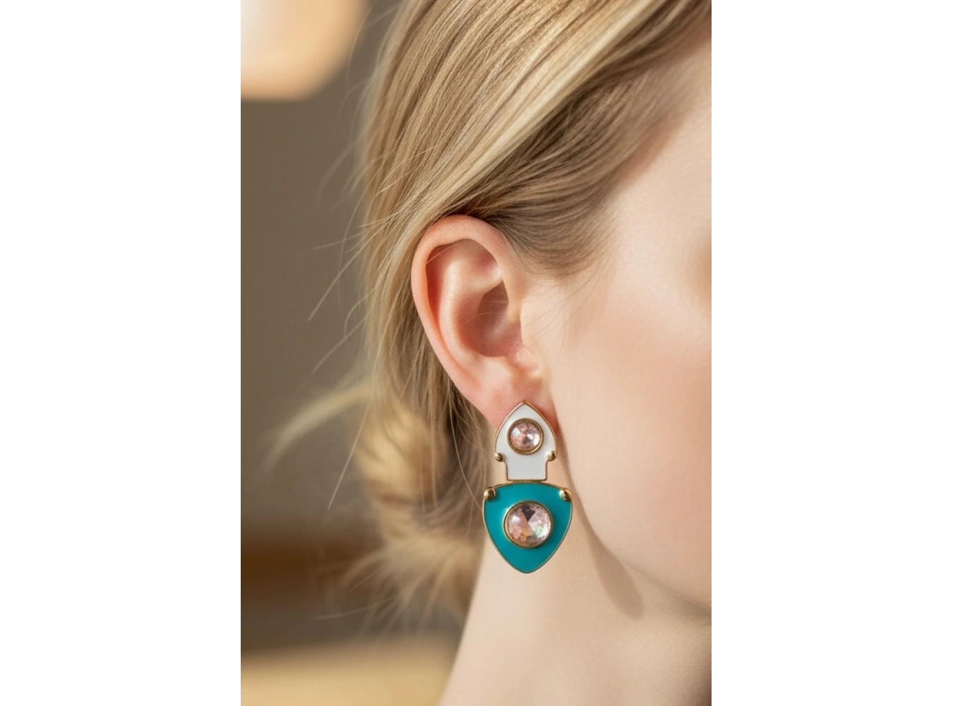 Mavi Ve Beyaz Renk Taş Detaylı Küpe (Çift)