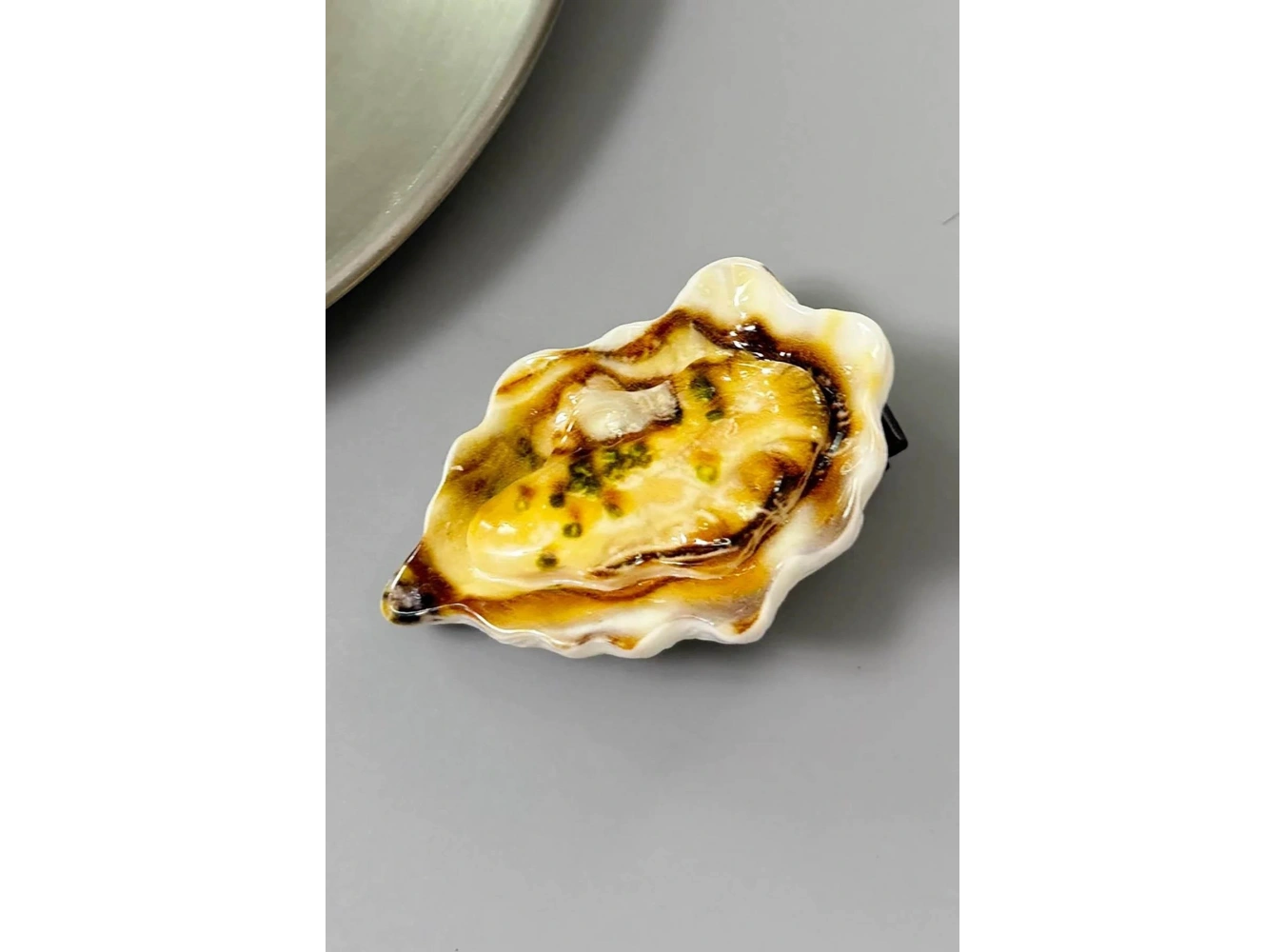 Midye Figürlü Yan Toka