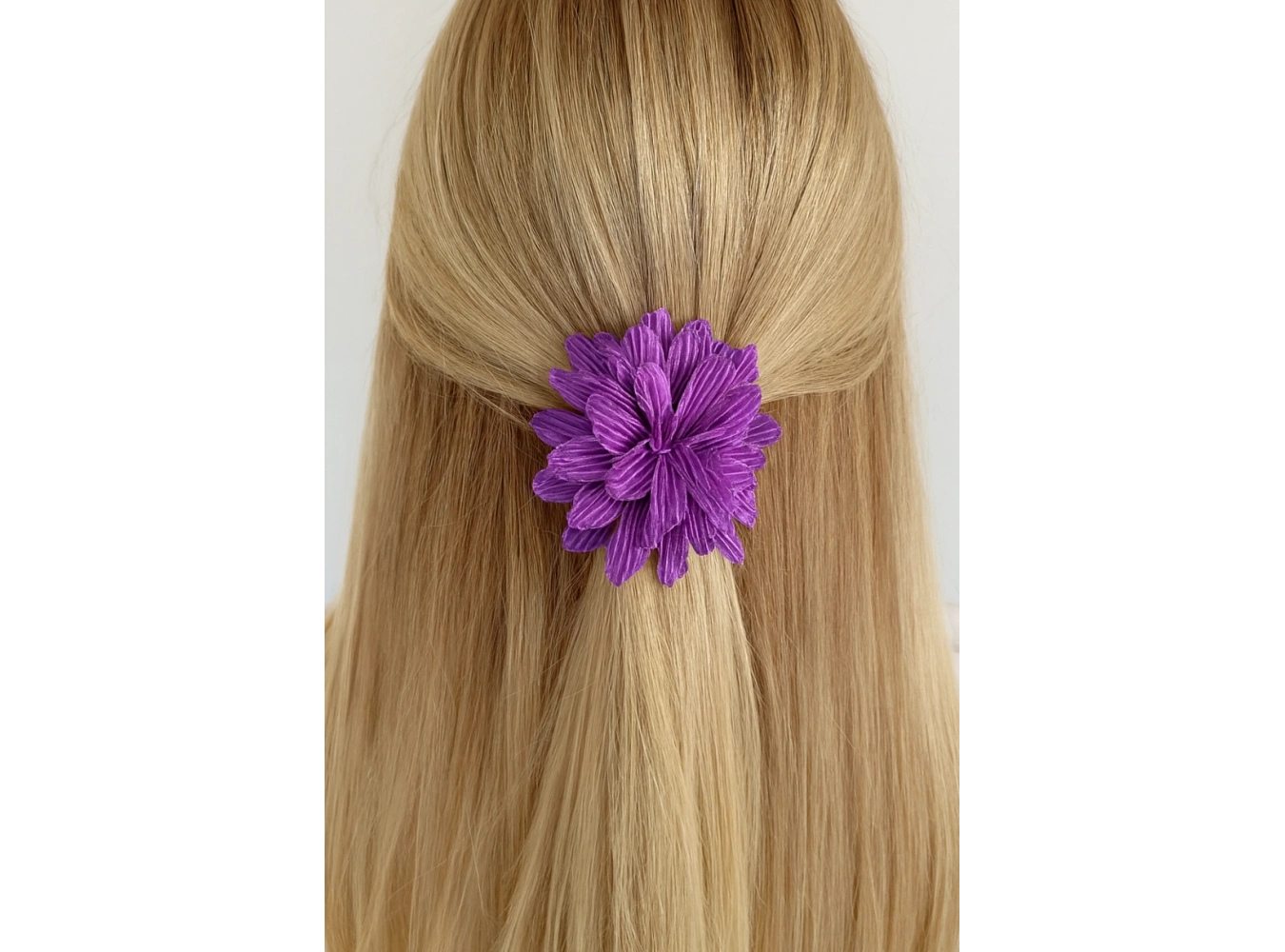 Mor Renk Çiçek Figürlü Mandal Toka