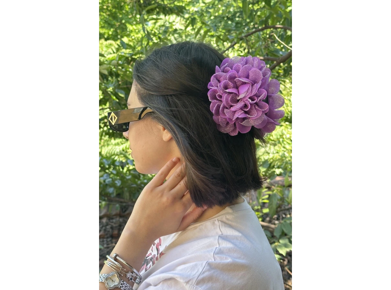 Mor Renk Çiçek Figürlü Sim Detaylı Mandal Toka