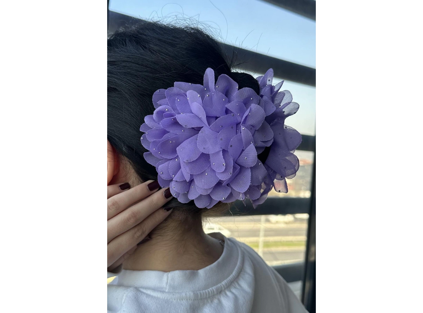 Mor Renk Çiçek Figürlü Taş Detaylı Mandal Toka