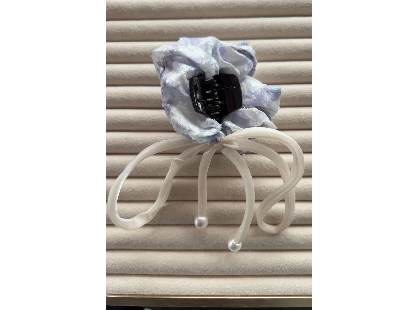 Mor Renk İnci Detaylı Mandal/Simit Toka