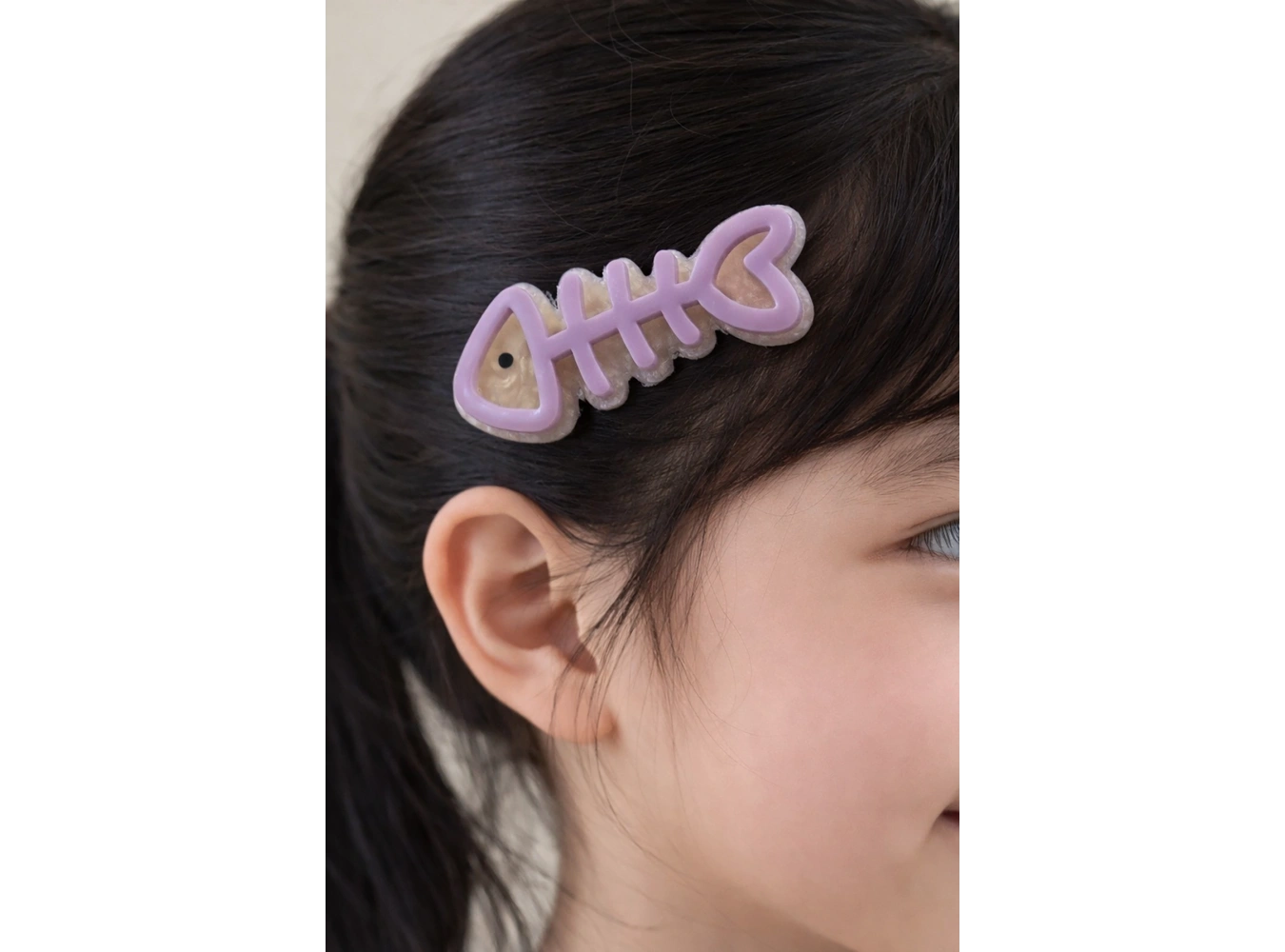 Mor Renk Kılçık Figürlü Yan Toka