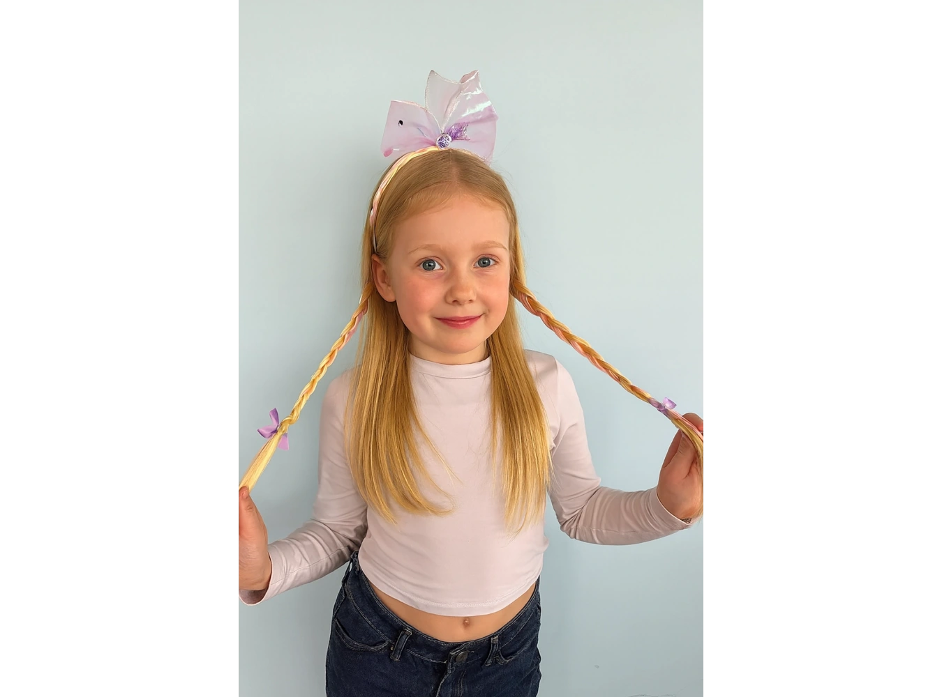 Mor Renk Kuyruk Figürlü Örgülü Çocuk Taç