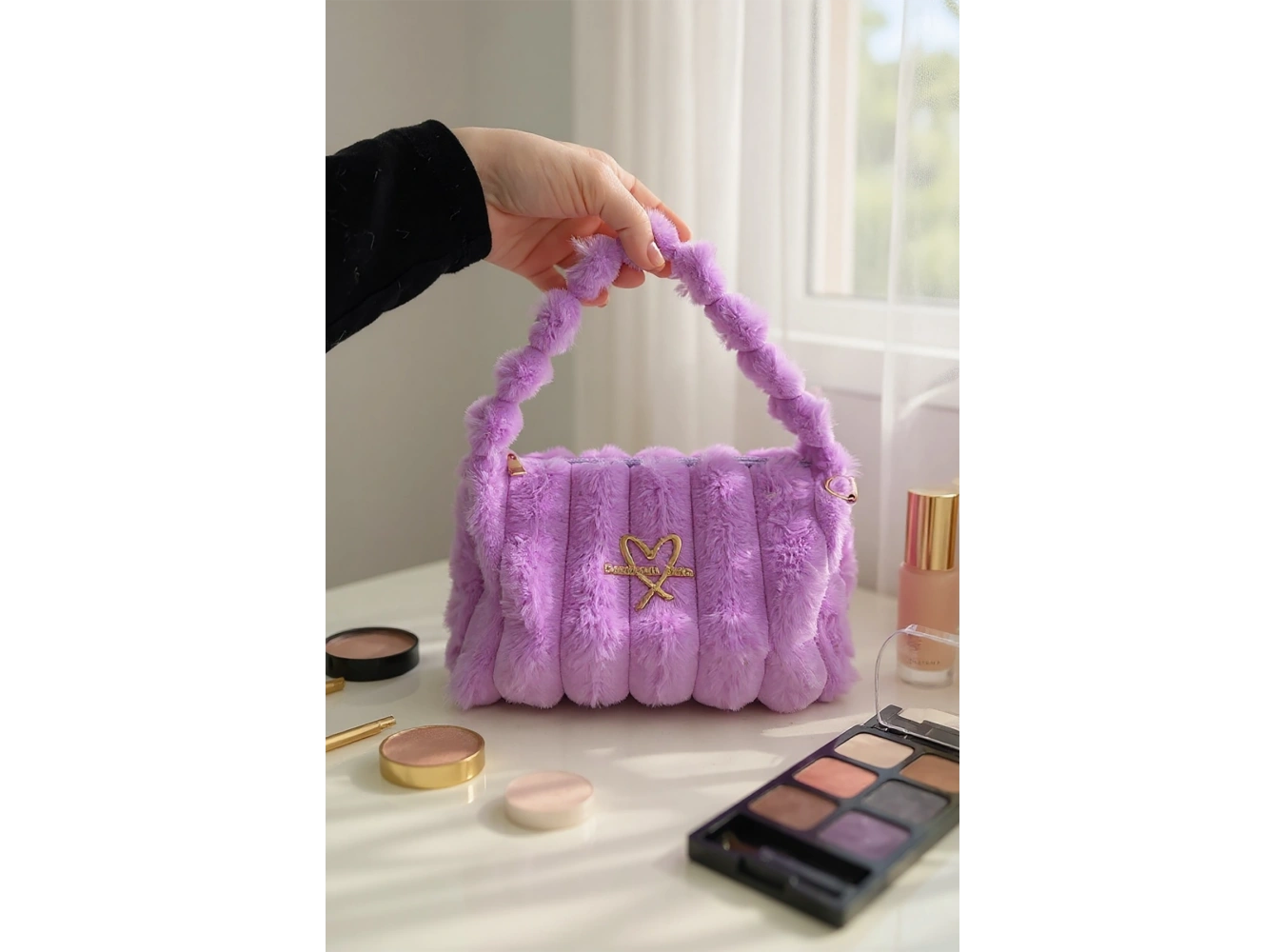 Mor Renk Peluş Makyaj Çantası