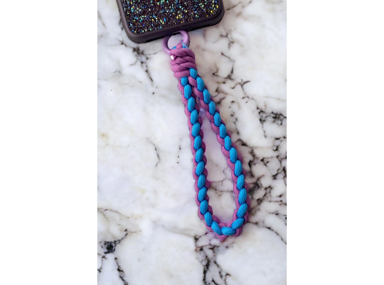 Mor Ve Mavi Renk Örgü Detaylı Telefon Aksesuarı