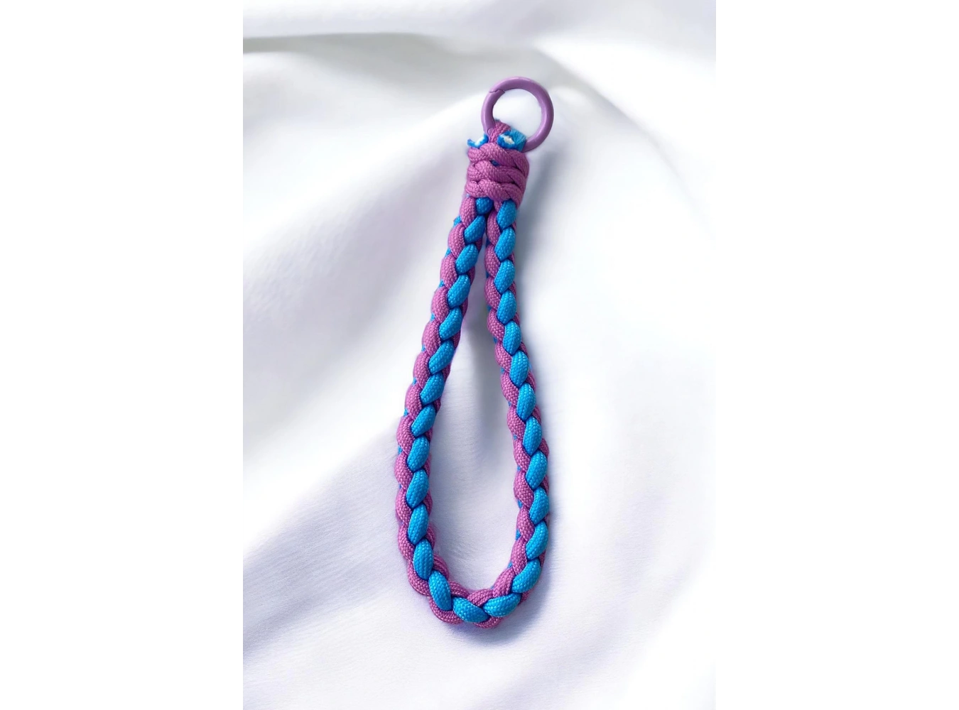 Mor Ve Mavi Renk Örgü Detaylı Telefon Aksesuarı