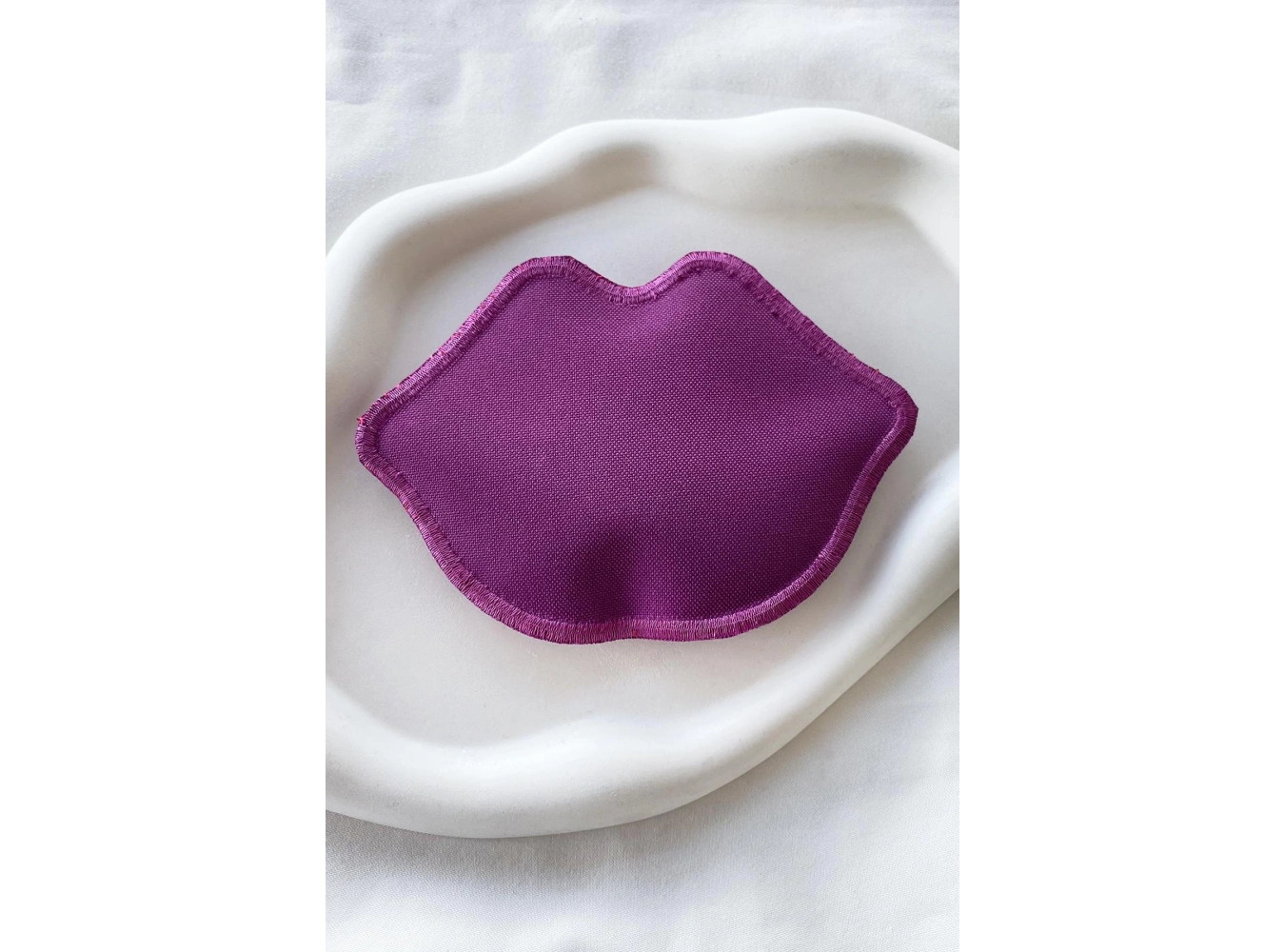 Mürdüm Renk Dudak Detaylı Kadın Cüzdan