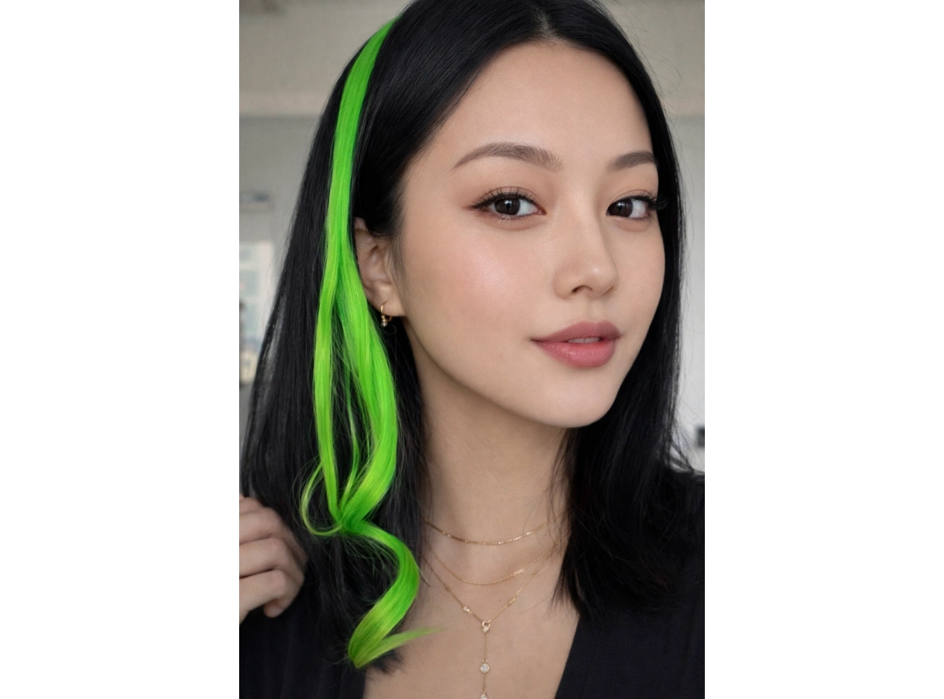 Neon Renk Yan Çıt Çıt Postiş /Yeşil Renk Dalgalı / 45 Cm